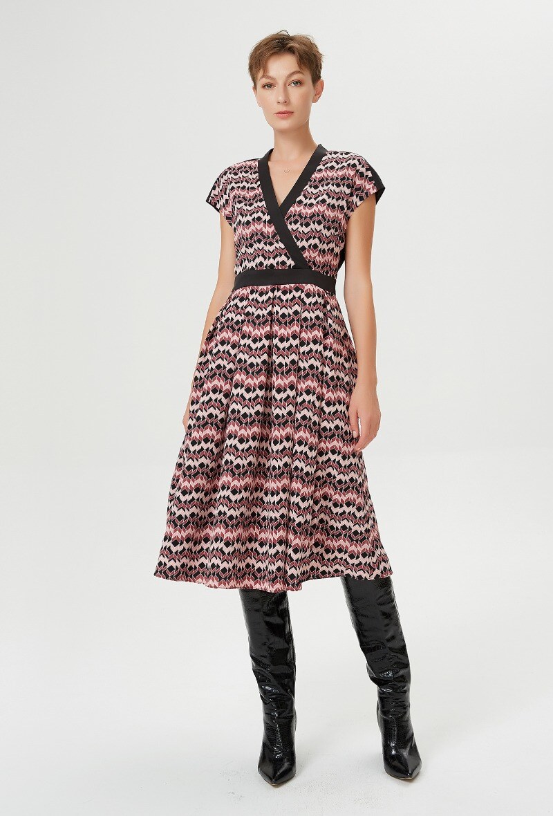 Wholesaler Smart and Joy - Bi-material crossover heart skater dress with geometric print