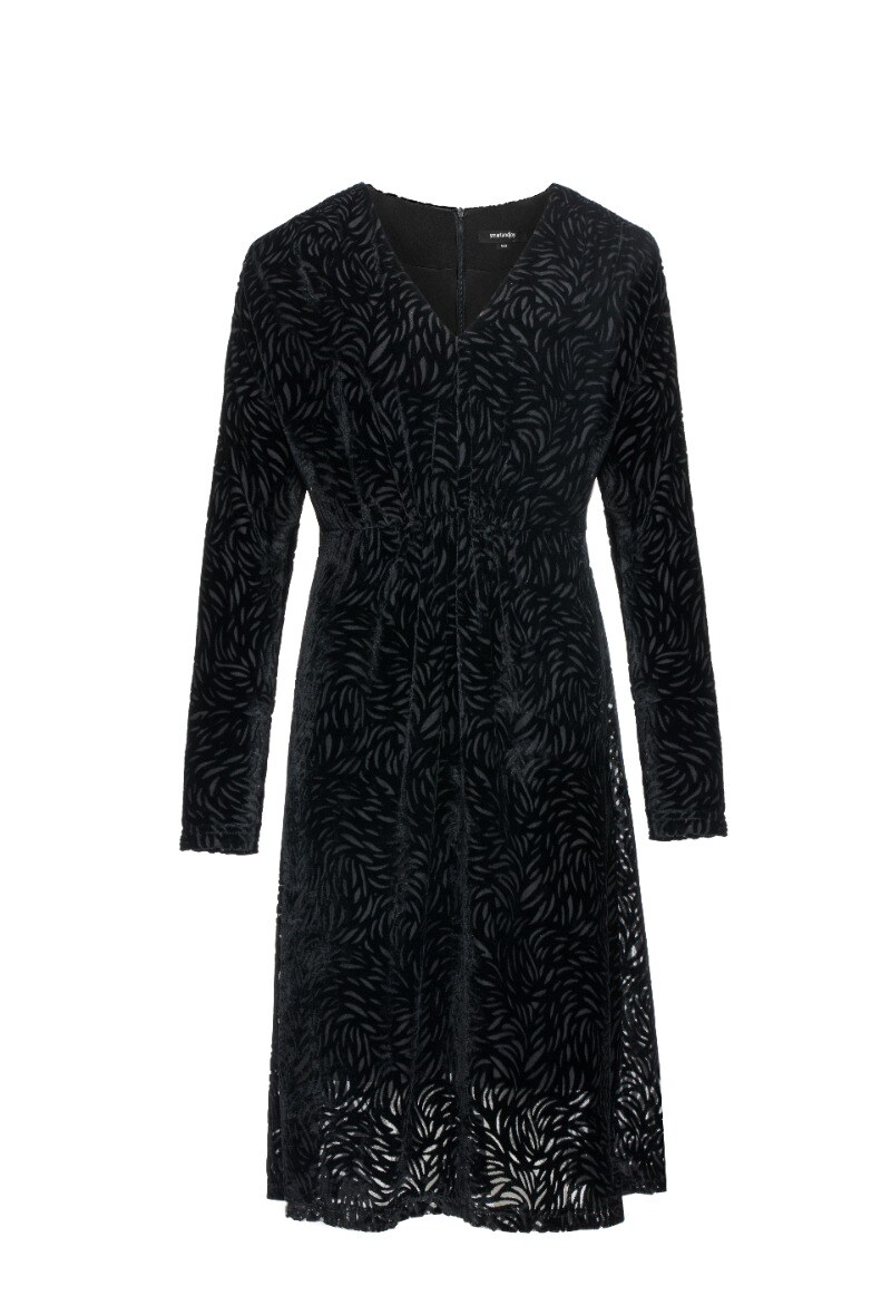 Wholesaler Smart and Joy - V-neck devoré velvet dress