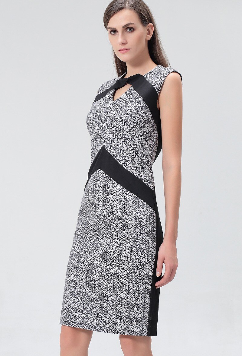 Wholesaler Smart and Joy - Fitted cocktail dress with geometric print and jersey trim