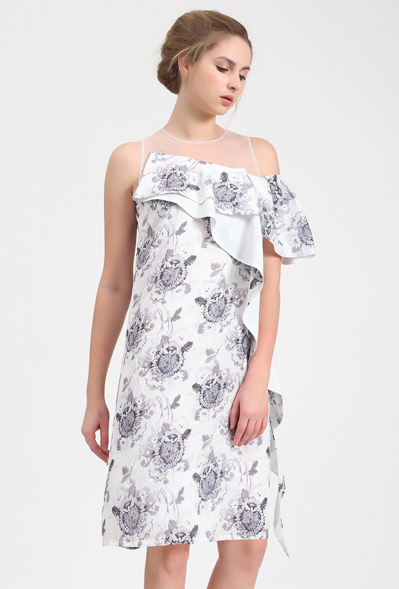 Wholesaler Smart and Joy - Dress with wide ruffle and floral print