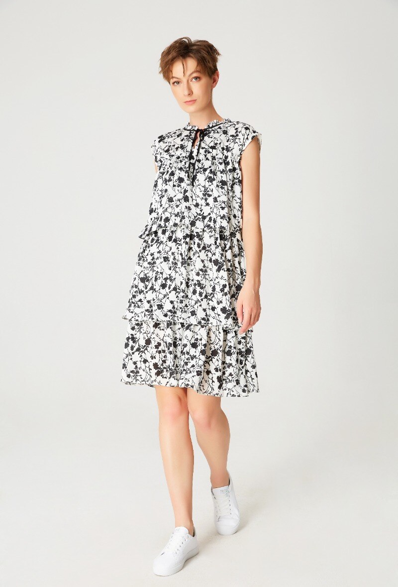 Wholesaler Smart and Joy - Flower silhouette print tiered ruffle dress