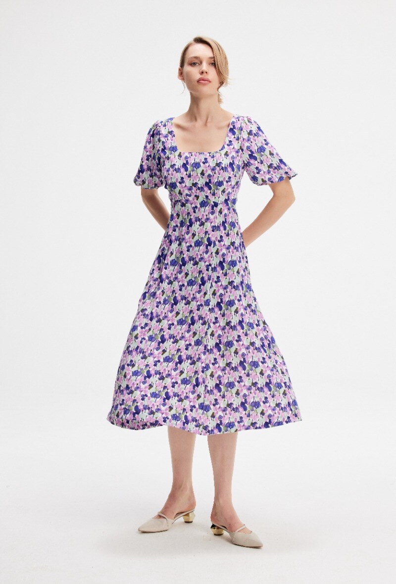 Mayorista Smart and Joy - Vestido floral escote cuadrado