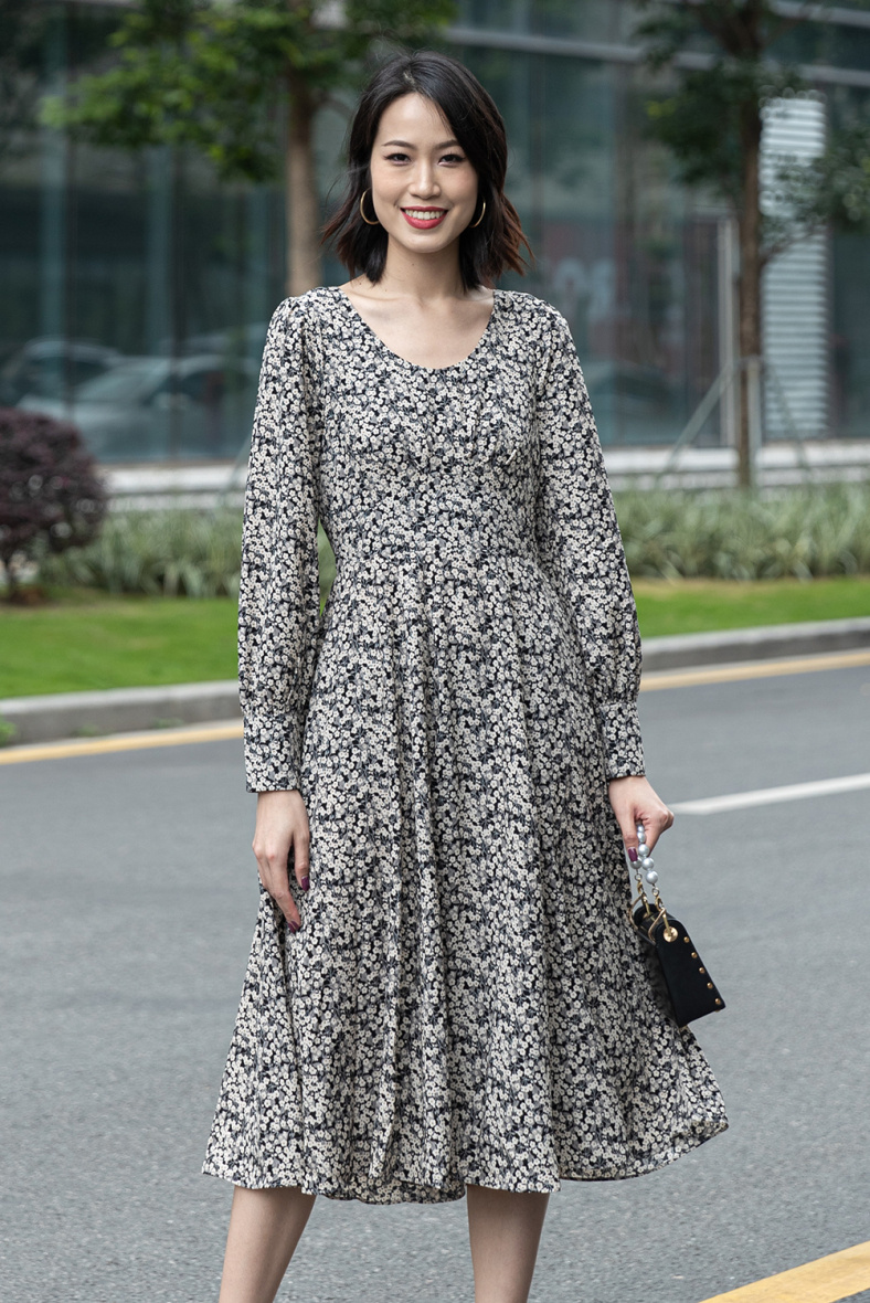 Mayorista Smart and Joy - Vestido midi con estampado Liberty
