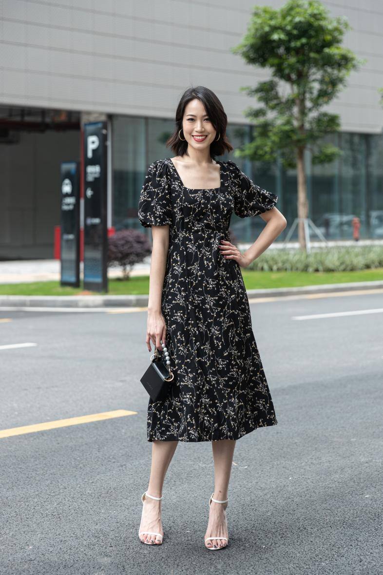 Mayorista Smart and Joy - Vestido midi con escote cuadrado estampado