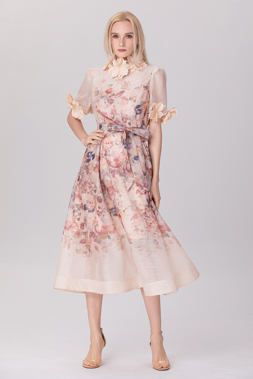 Grossiste Smart and Joy - Robe ajustée et évasée en organza à imprimé fleuri