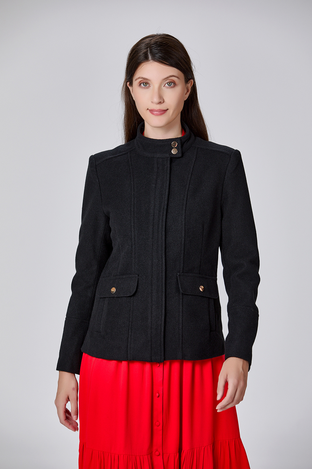 Grossiste Smart and Joy - Veste minimaliste à col haut et poches plaquées