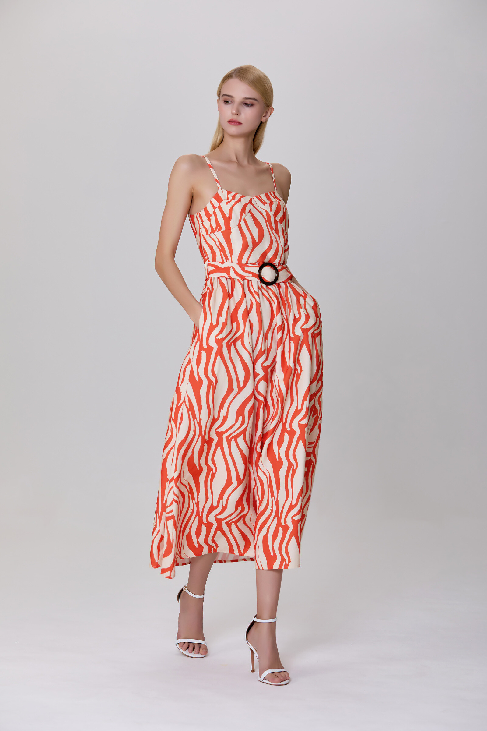 Grossiste Smart and Joy - Robe longue bustier à imprimé graphique