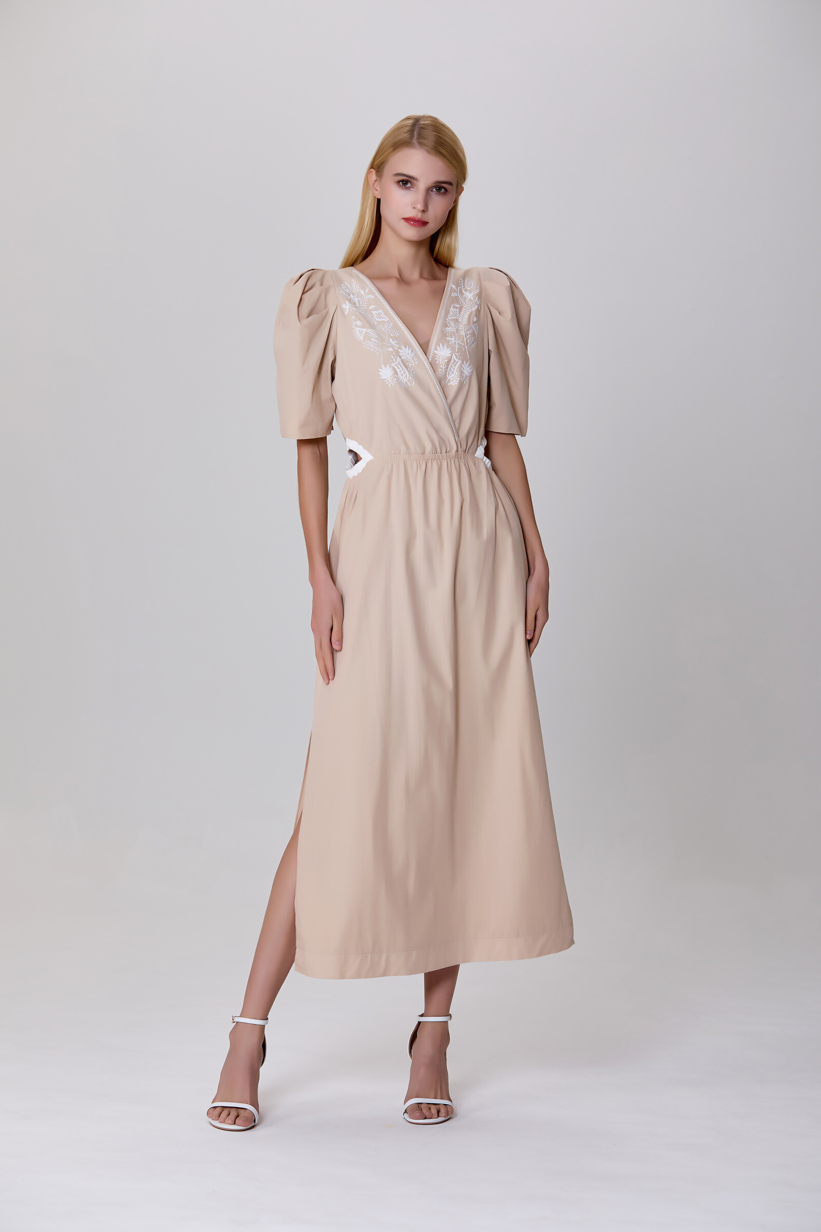 Grossiste Smart and Joy - Robe à manches bouffantes effet croisé