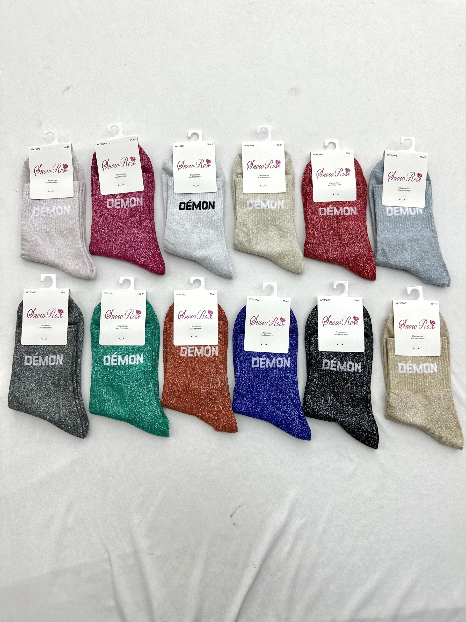 Grossiste Snow Rose - Chaussettes brillantes "DÉMON"