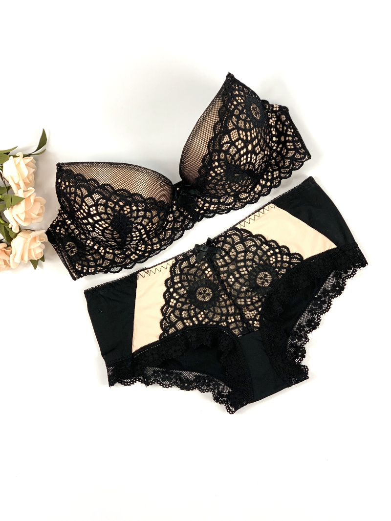 Grossiste Snow Rose - Venus - Ensemble lingerie avec culotte