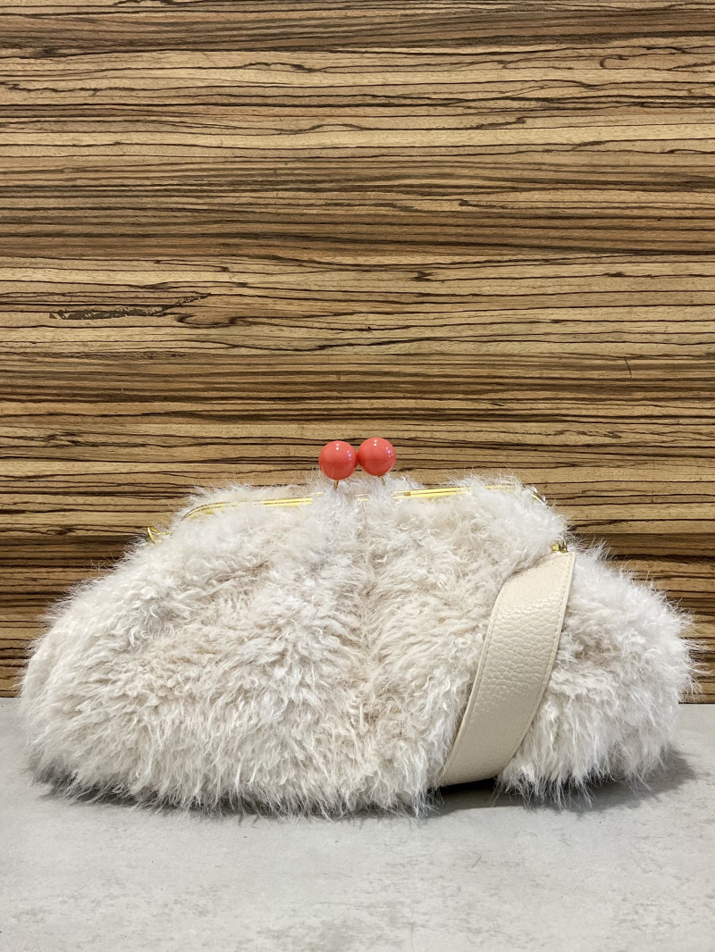 Wholesaler SO & LO - FUR POUCH