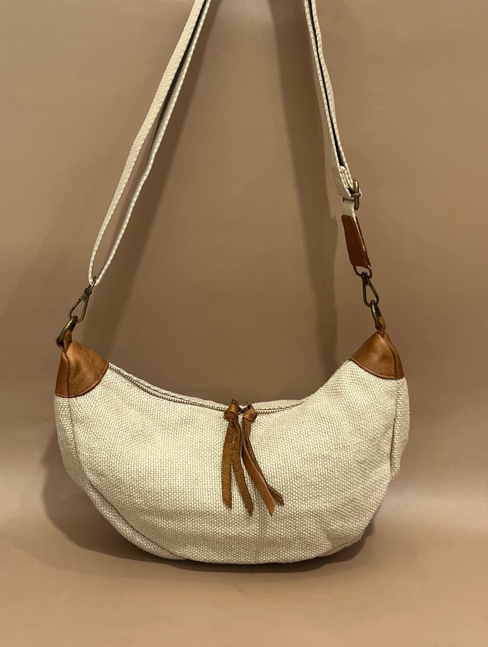 Wholesaler SO & LO - LEATHER FINISHED BELT BAG
