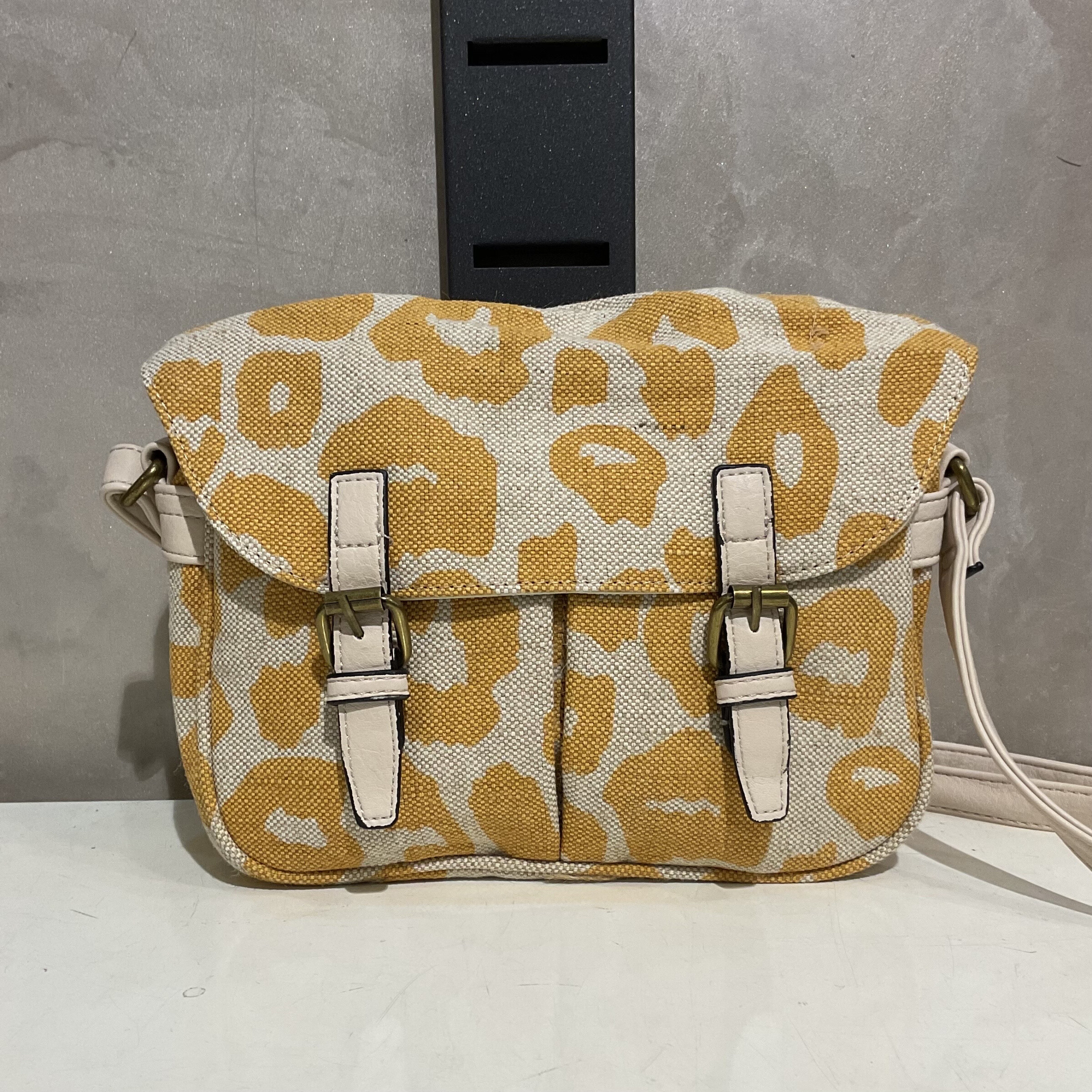 Wholesaler SO & LO - Leopard printed shoulder bag