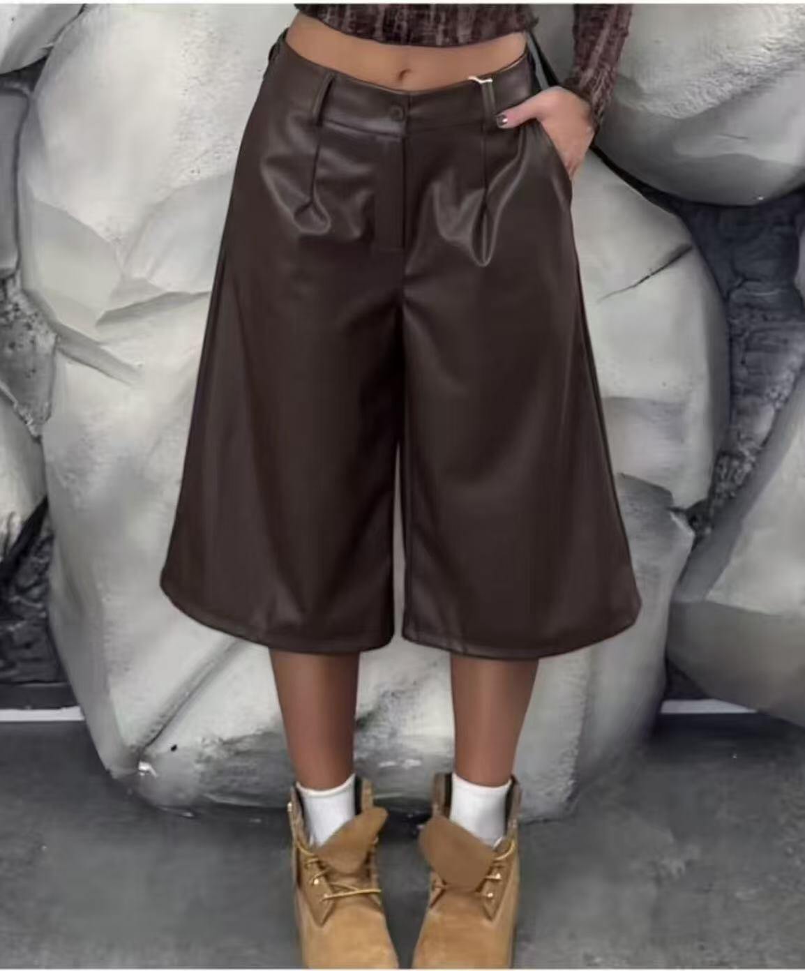Grossista SO LOOK - Pantaloni capri in similpelle