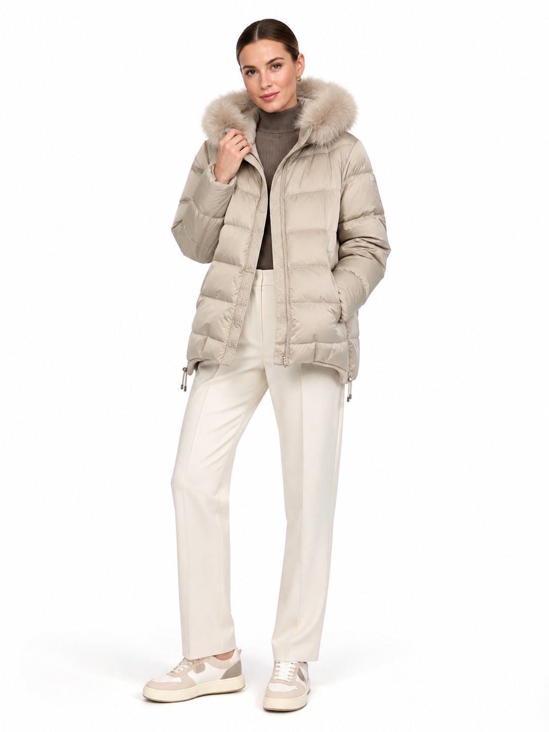 Großhändler SOFLY - Damen-Mantel in mittlerer Länge mit abnehmbarer Kapuze und nicht abnehmbarem Fell Ref 2691 Großhändler SOFLY - Damen-Mantel in mittlerer Länge mit abnehmbarer Kapuze und nicht abnehmbarem Fell Ref 2691