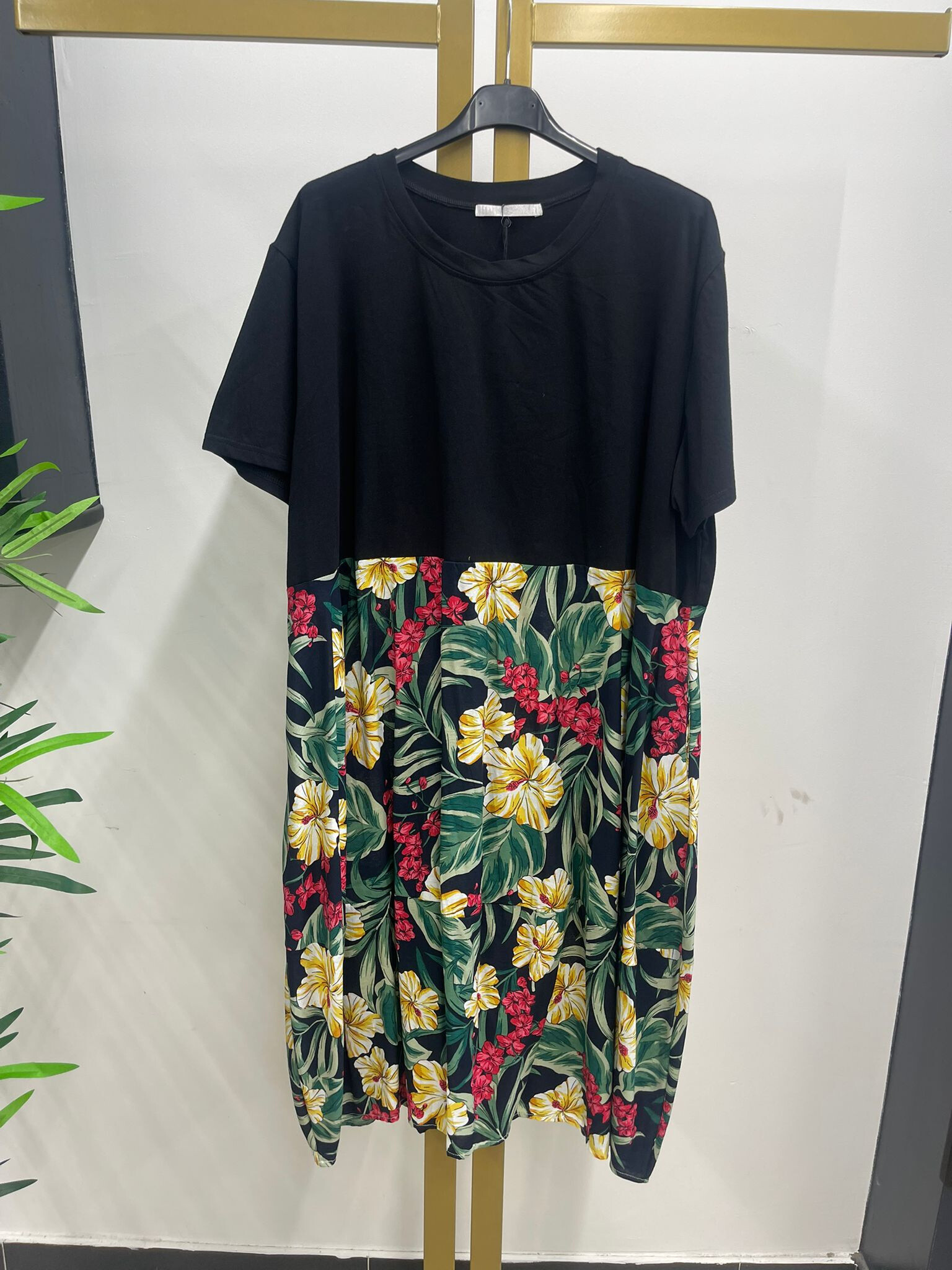 Wholesaler SOFLY - DRESSES