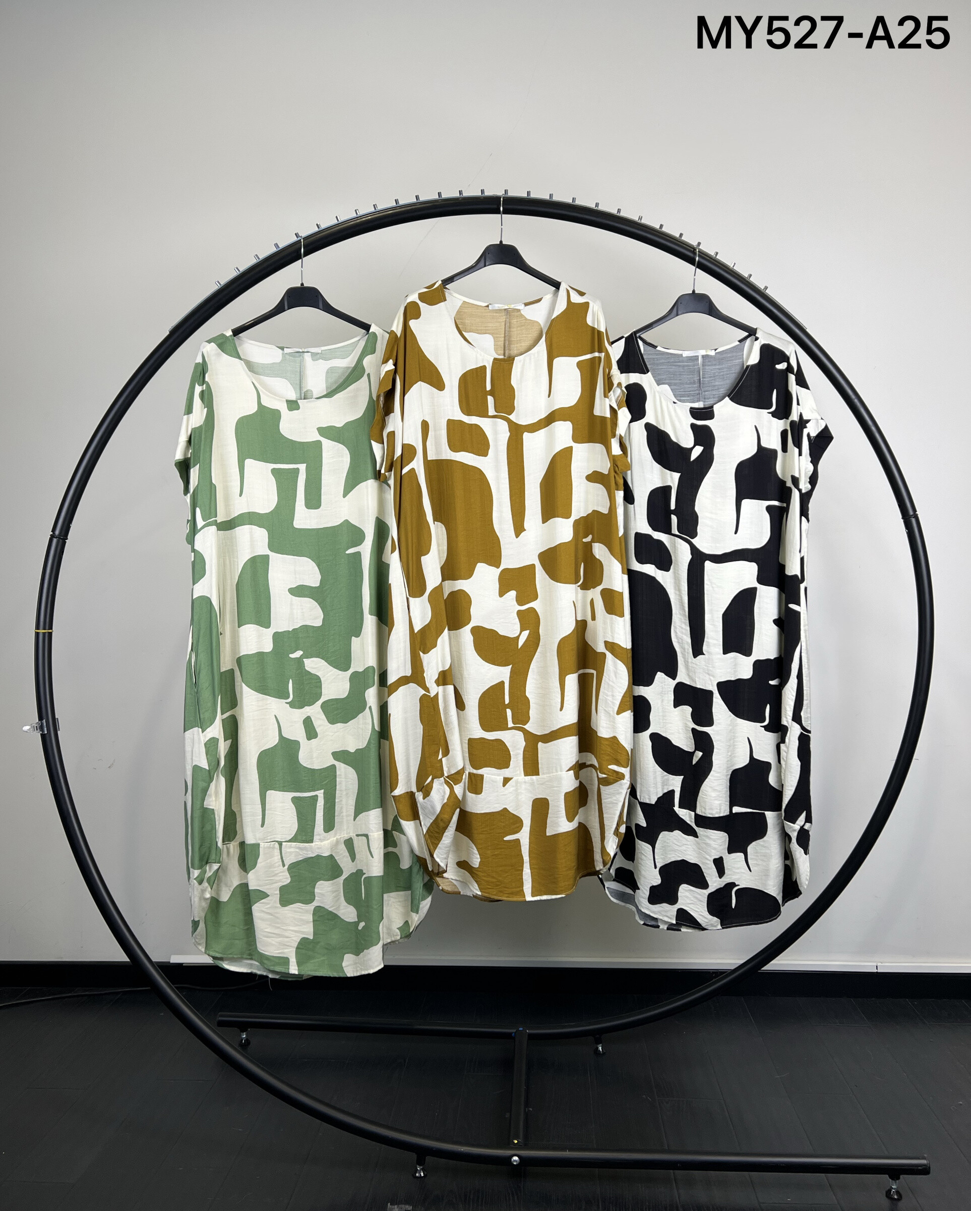 Wholesaler SOFLY - dresses