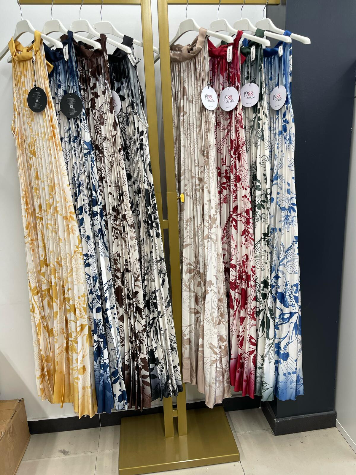 Wholesaler SOFLY - DRESS