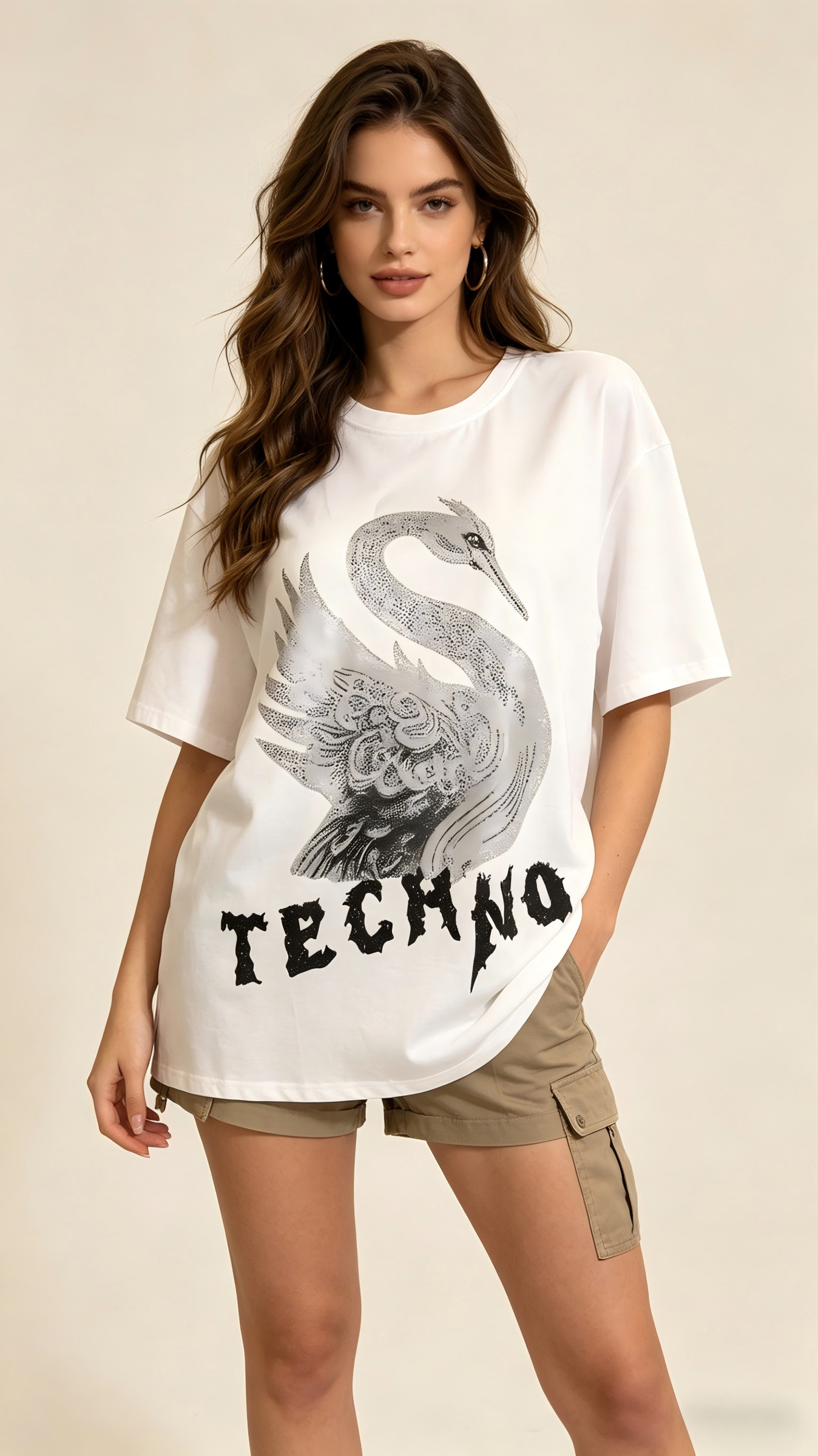 Grossiste SOFLY - T-shirt grande taille femme, tee-shirt oversize, t-shirt imprimé manga, t-shirt strassé, t-shirt noir/blanc, tee-shirt manches courtes, t-shirt streetwear