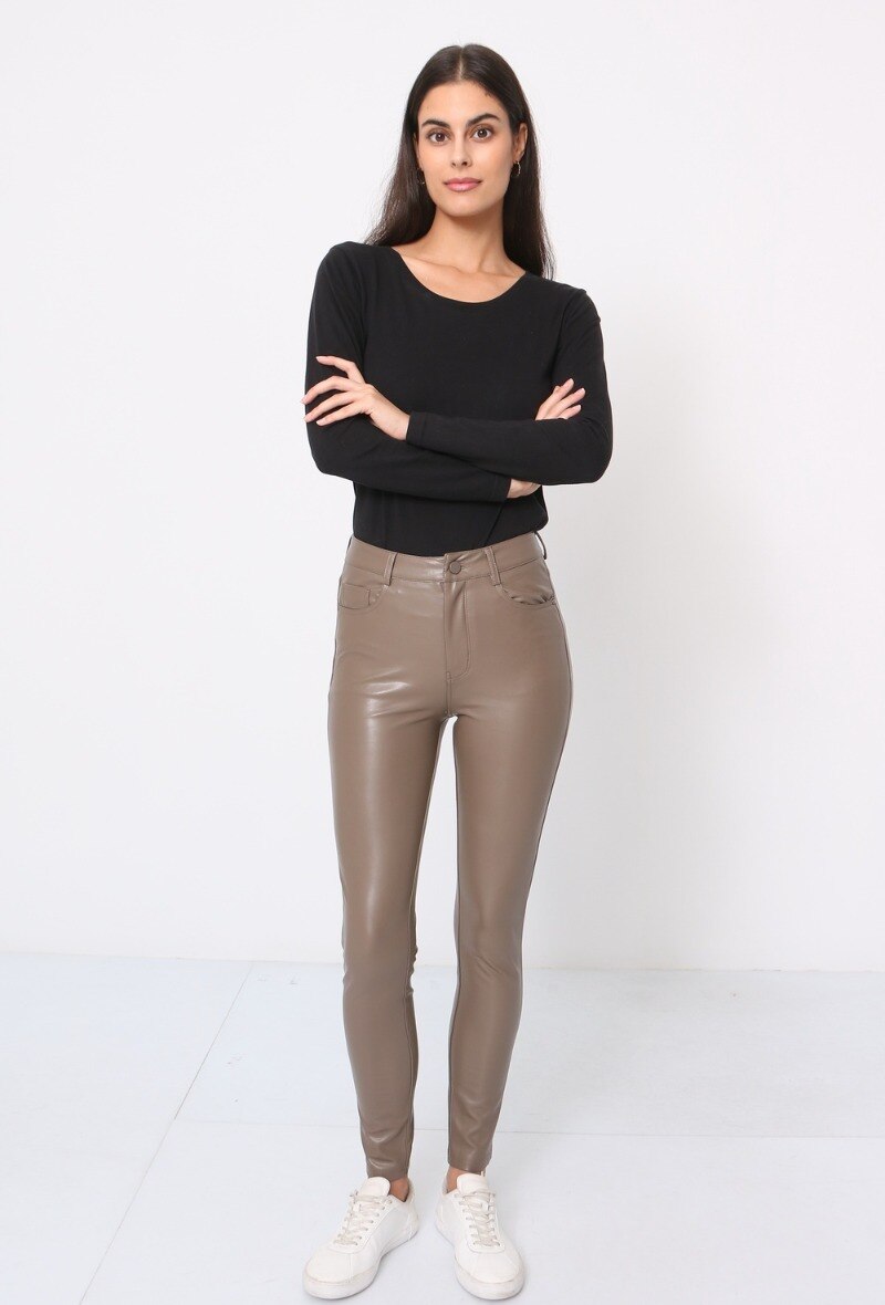Grossiste Softy Paris - panatlon simili cuir