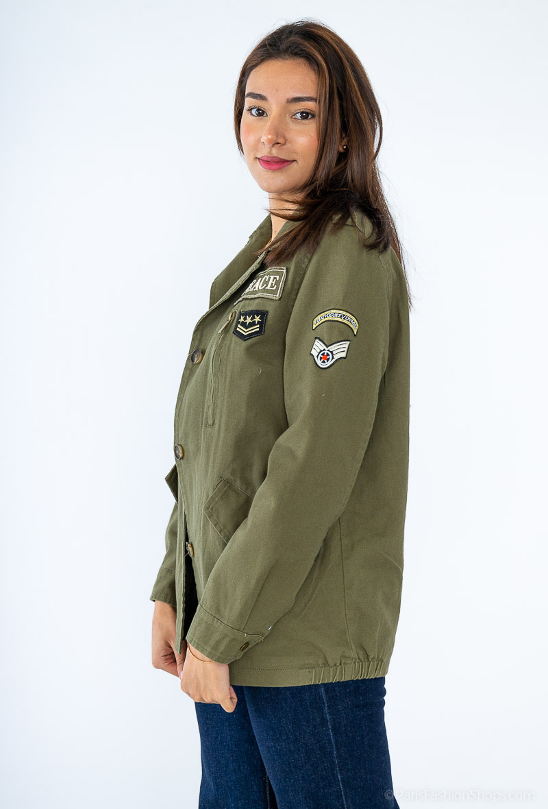 Veste militaire avec ecusson