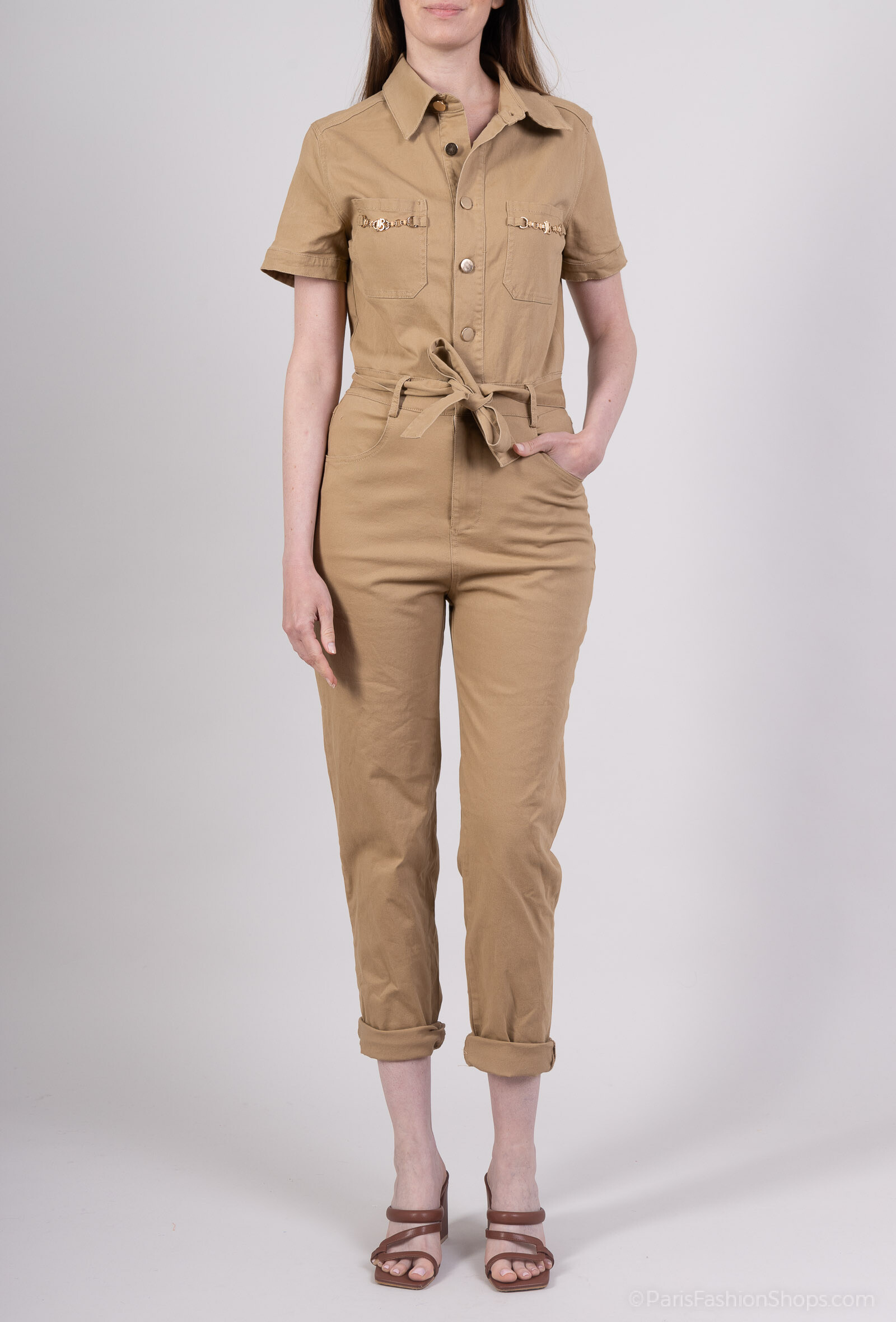 Cut -web short sleeves combination, chain detail on the pockets