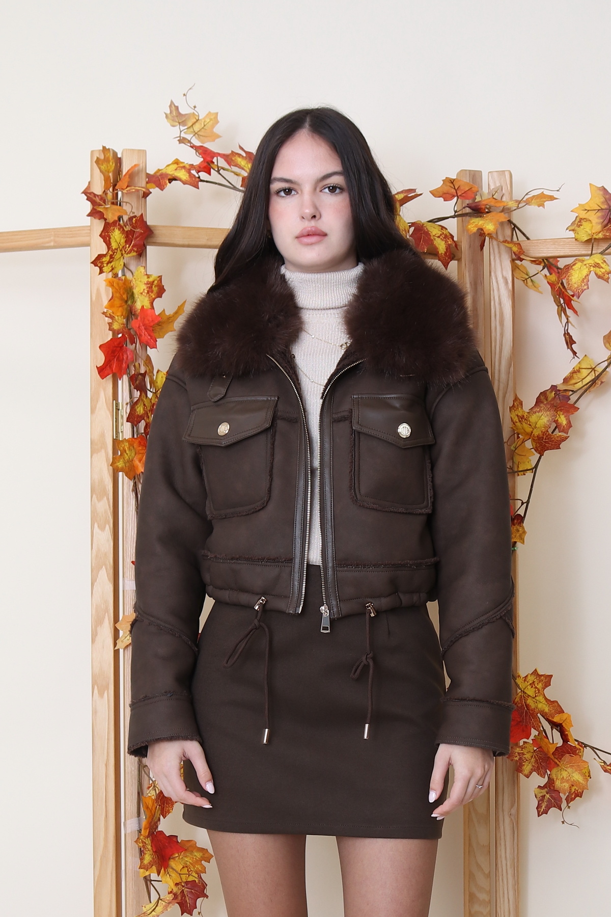 Grossiste Softy Paris - Veste à col fourrure et poches effet verni