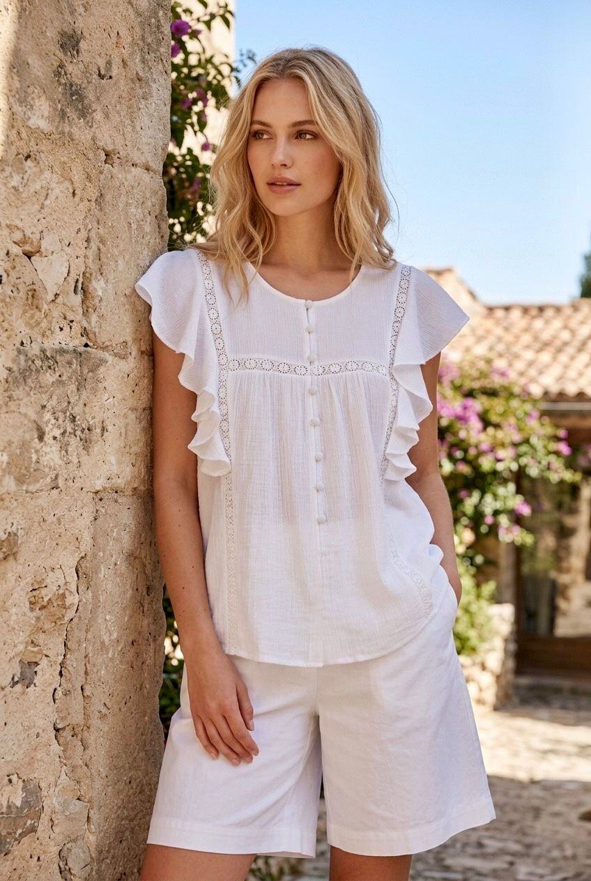 Grossista SOKY & SOKA - Blusa bianca da donna con volant e ricamo traforato - stile boho chic