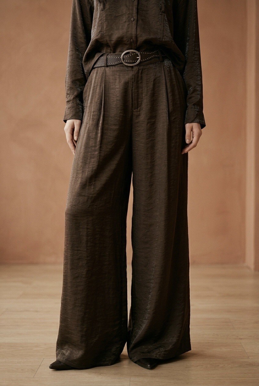 Grossiste SOKY & SOKA - Pantalon large femme taille haute satiné avec ceinture