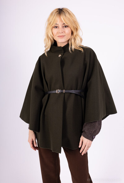 Grossiste Soleil Star - Manteau-cape col montant avec ceinture Grossiste Soleil Star - Manteau-cape col montant avec ceinture
