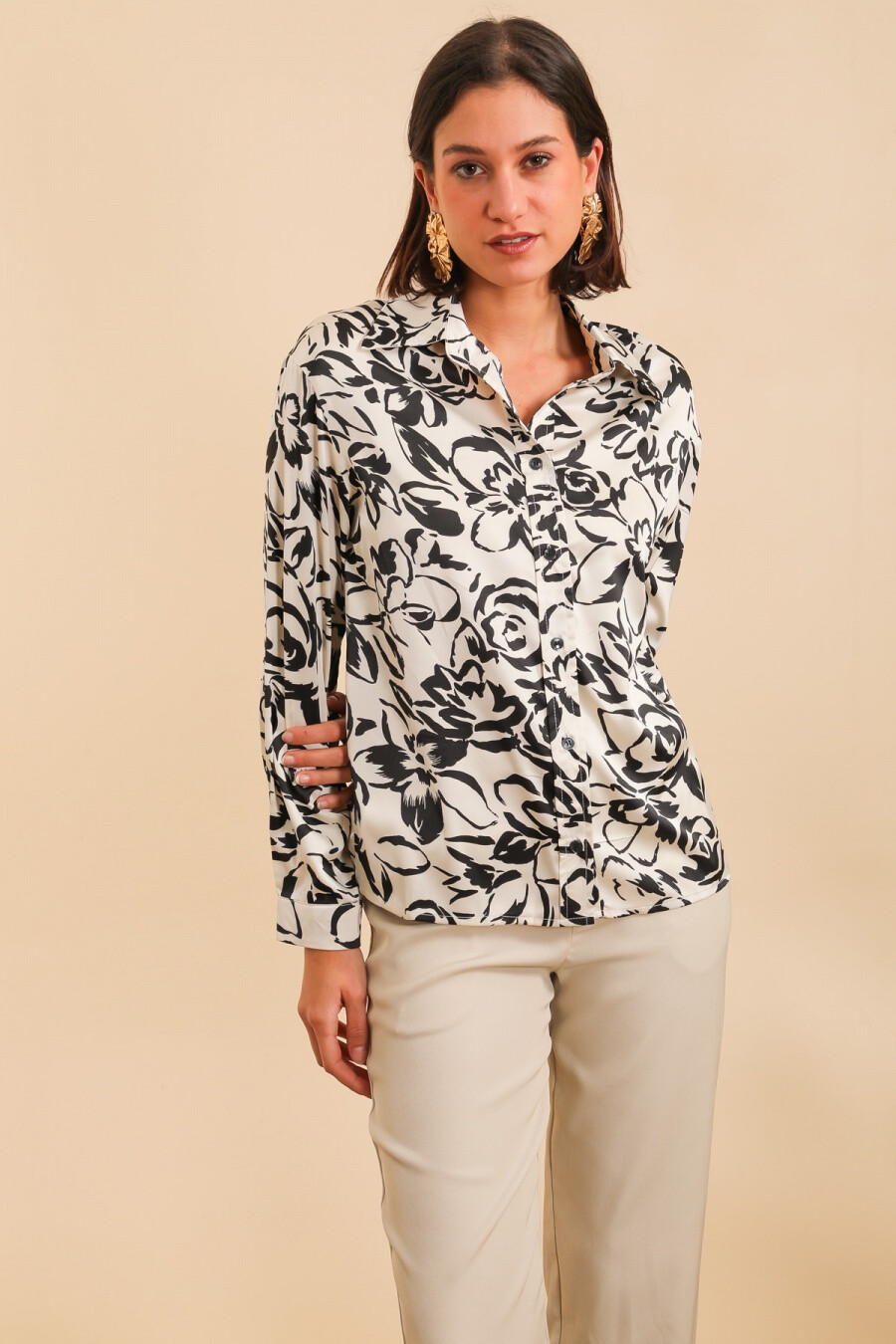 Stylish printed shirt for women, made of polyamide and viscose, perfect for spring/summer 2025, manufactured in China.