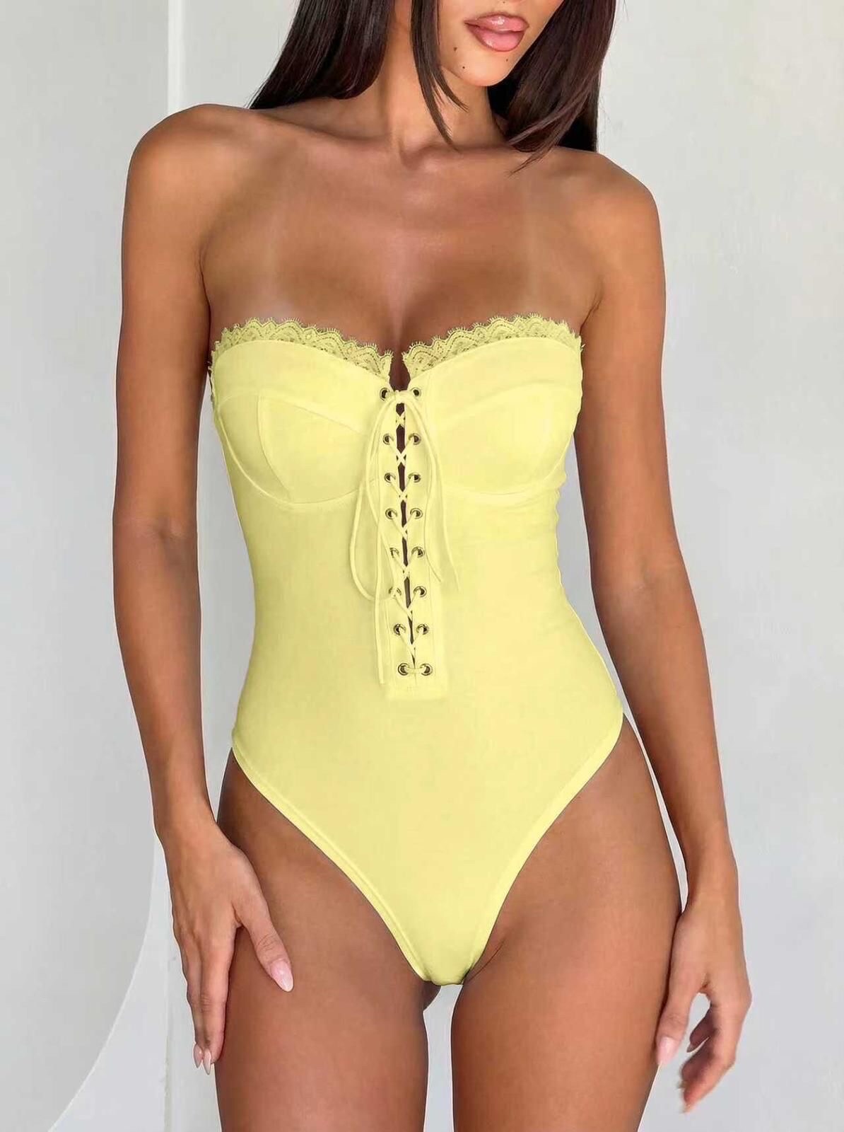 Grossiste Soy & Co - Bustier à lacets avec dentelle