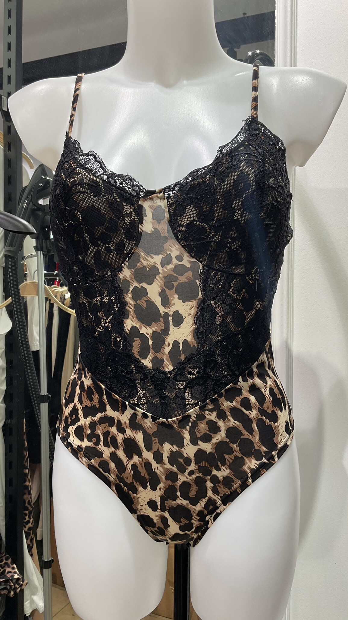 Wholesaler STELLA - body