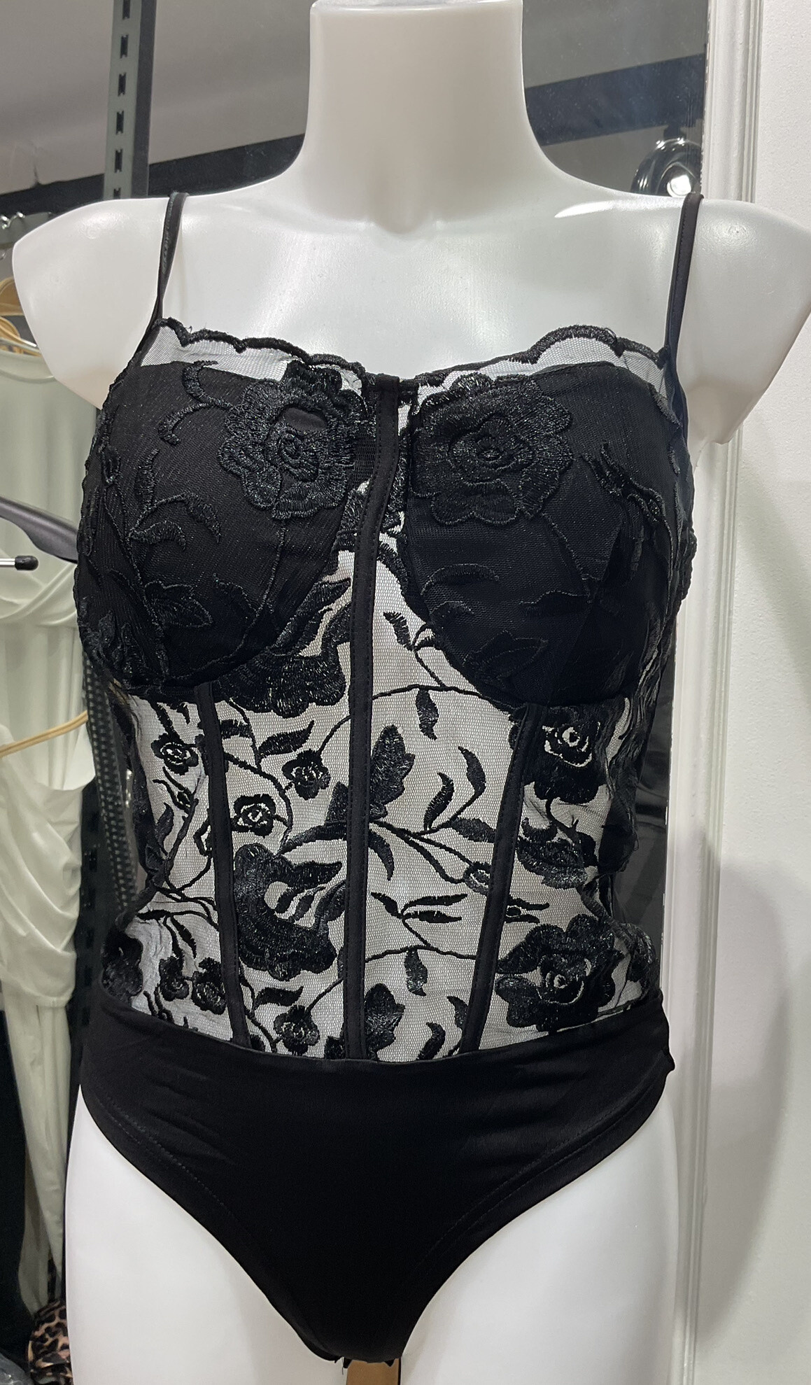Wholesaler STELLA - body