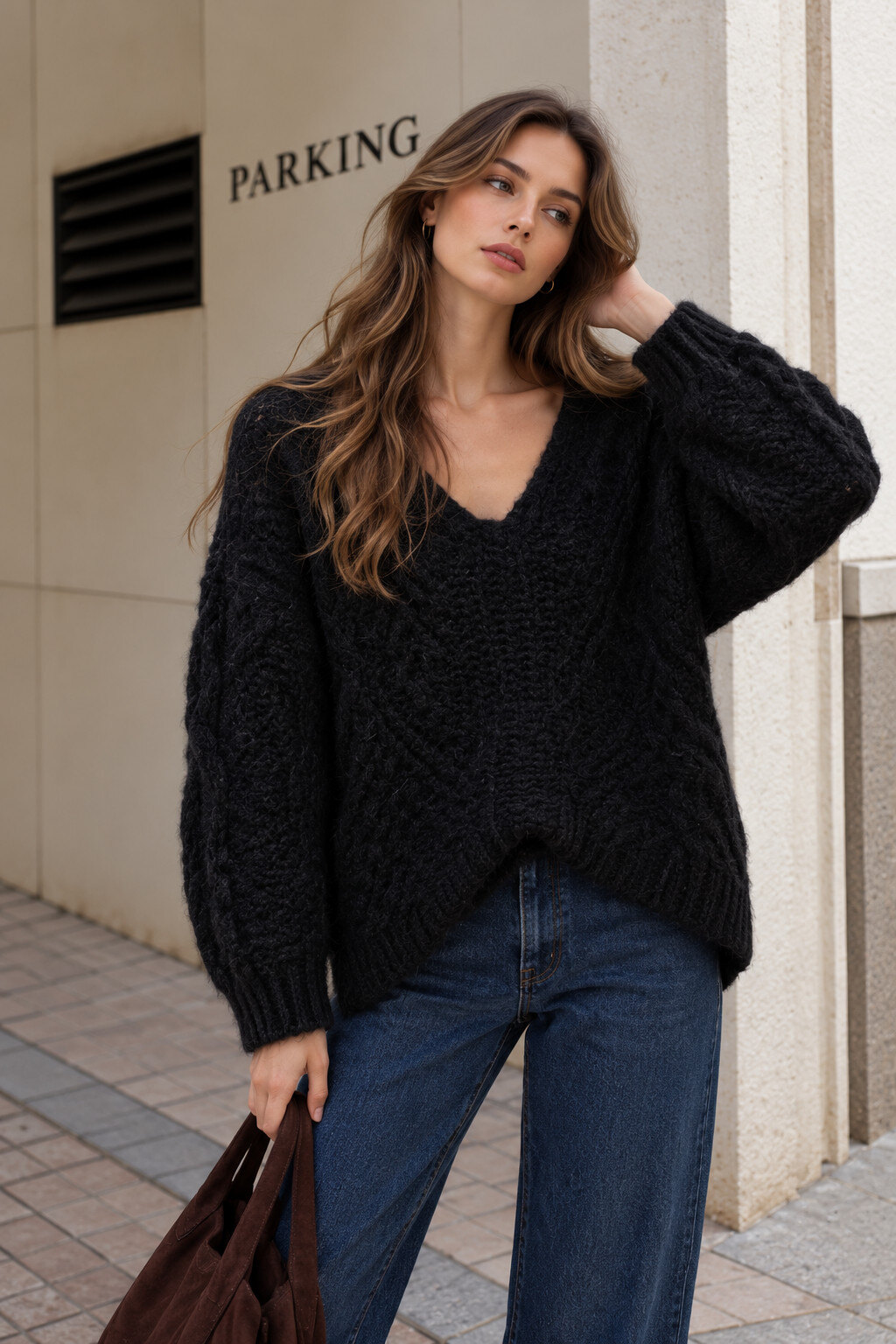 Großhändler STELLA - Zopfmuster-Strickpullover mit V-Ausschnitt