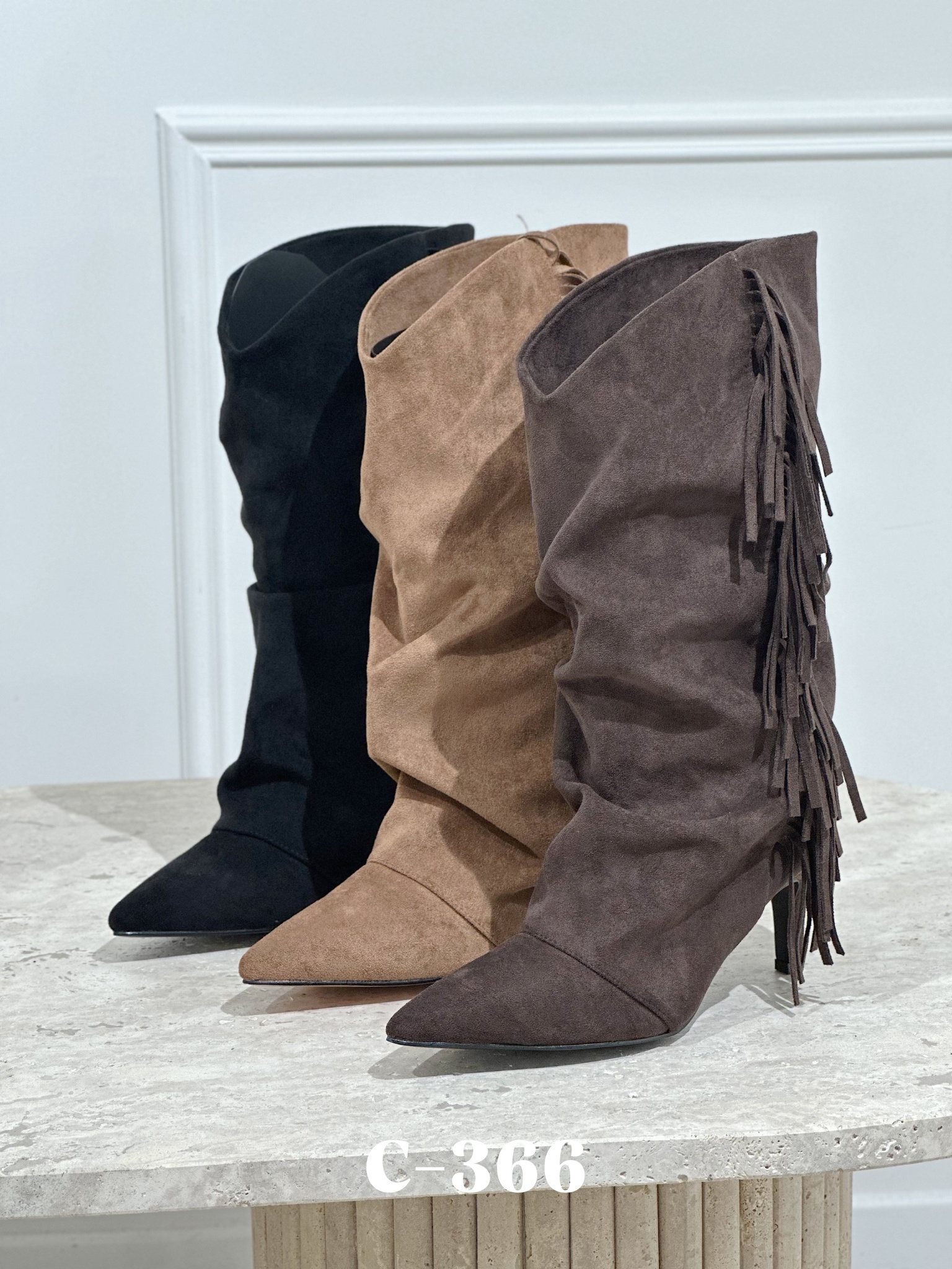 Grossiste Stephan Paris - Bottes à franges en suédine