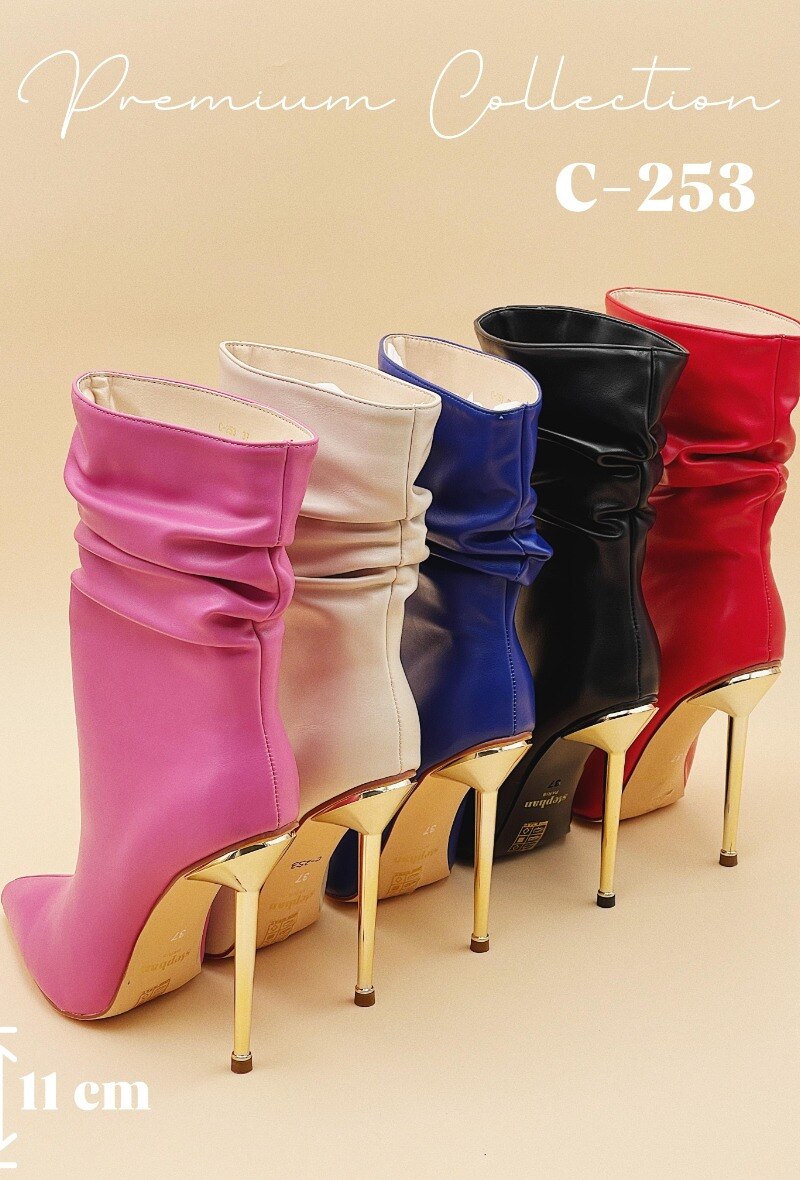Großhändler Stephan Paris - Stiefel mit plissiertem Stiletto-Absatz