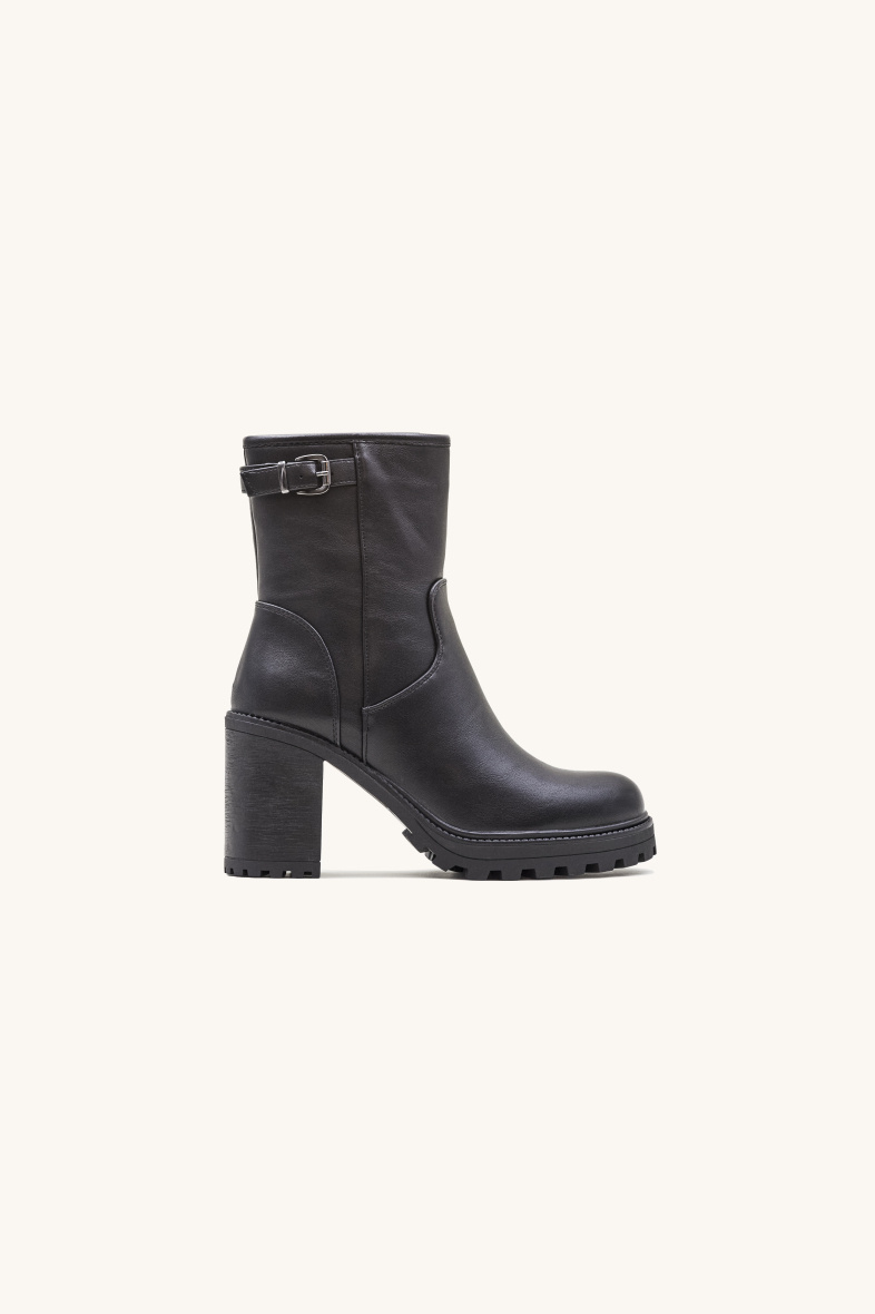 Großhändler Stephan Paris - Riemchenstiefeletten
