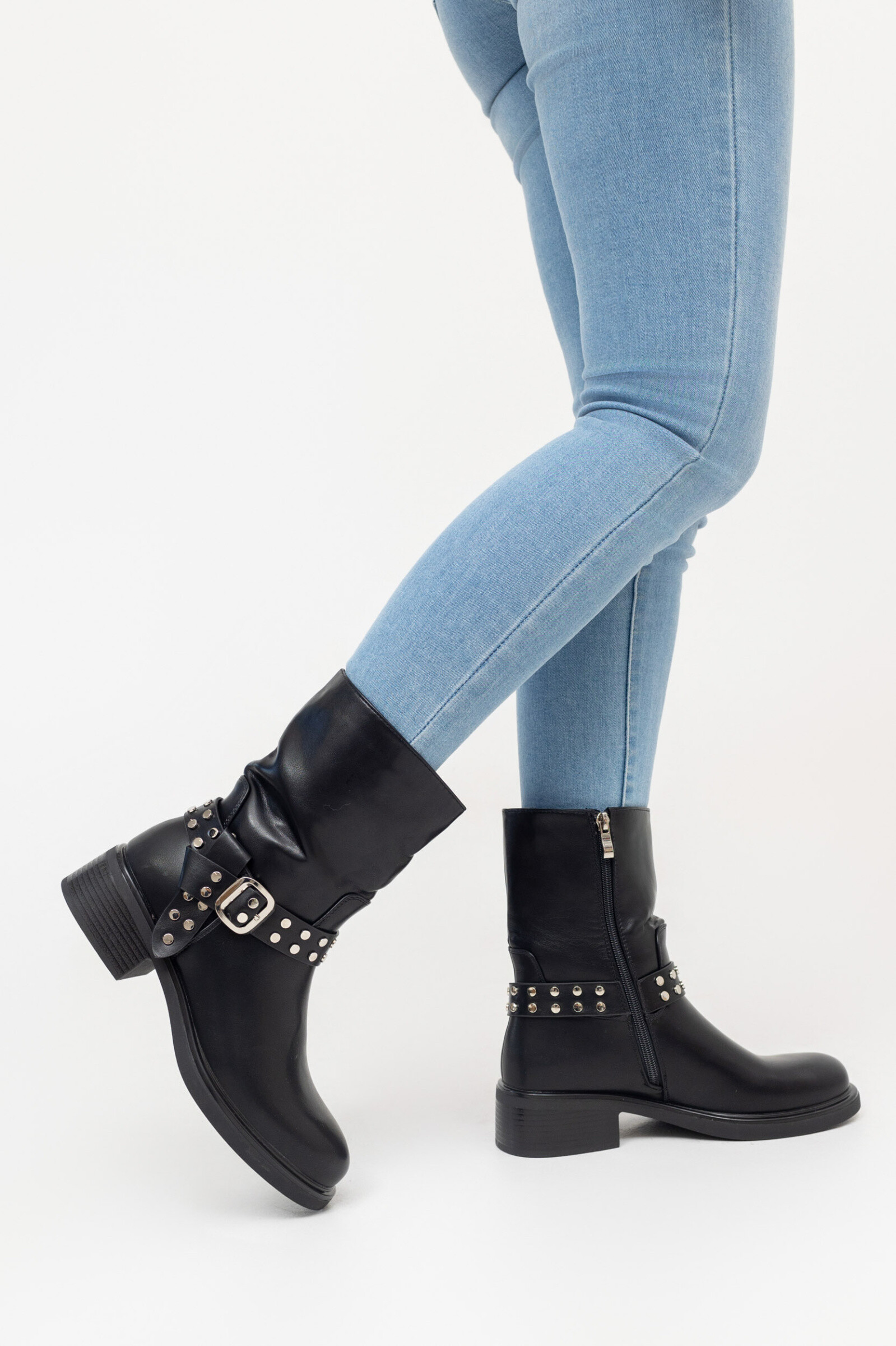 Großhändler Stephan Paris - Schwarze Stiefeletten mit Nieten