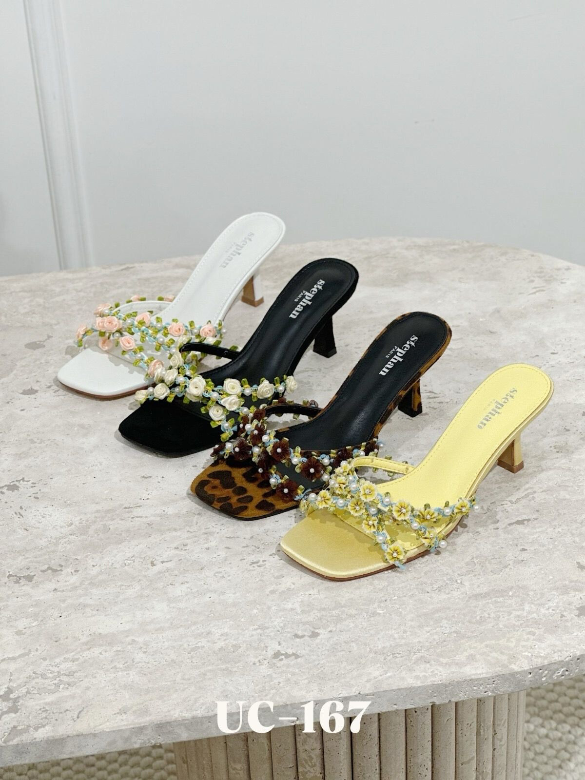 Grossiste Stephan Paris - Mules à talon fleuries et élégantes