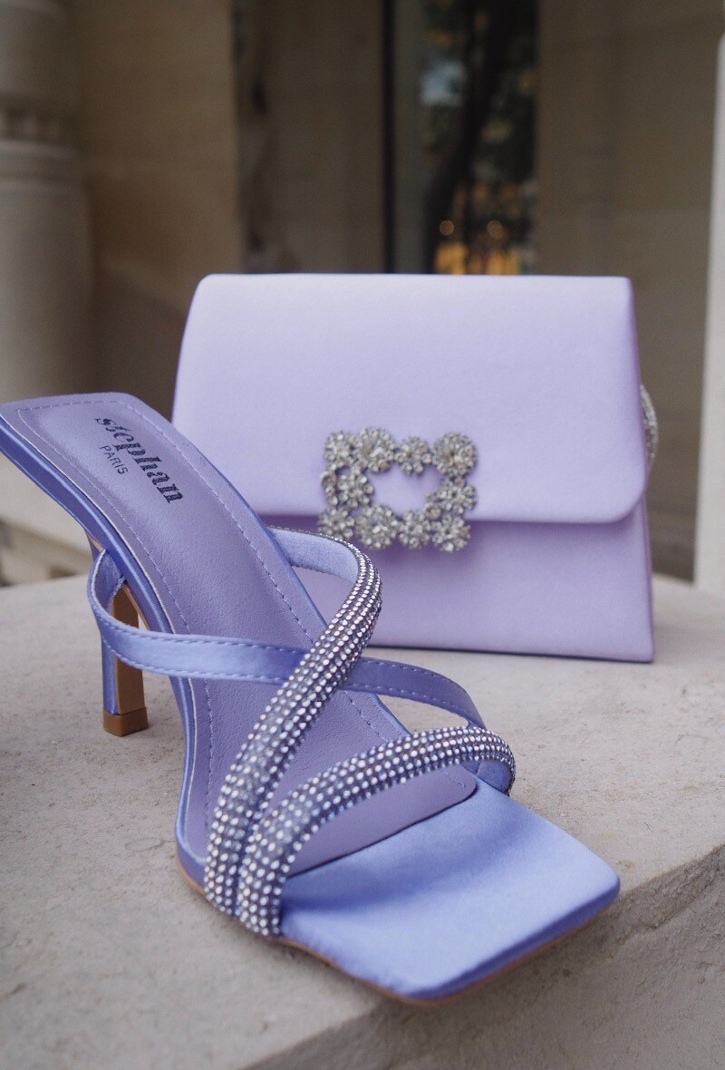Großhändler Stephan Paris - Pumps mit gekreuztem Riemen