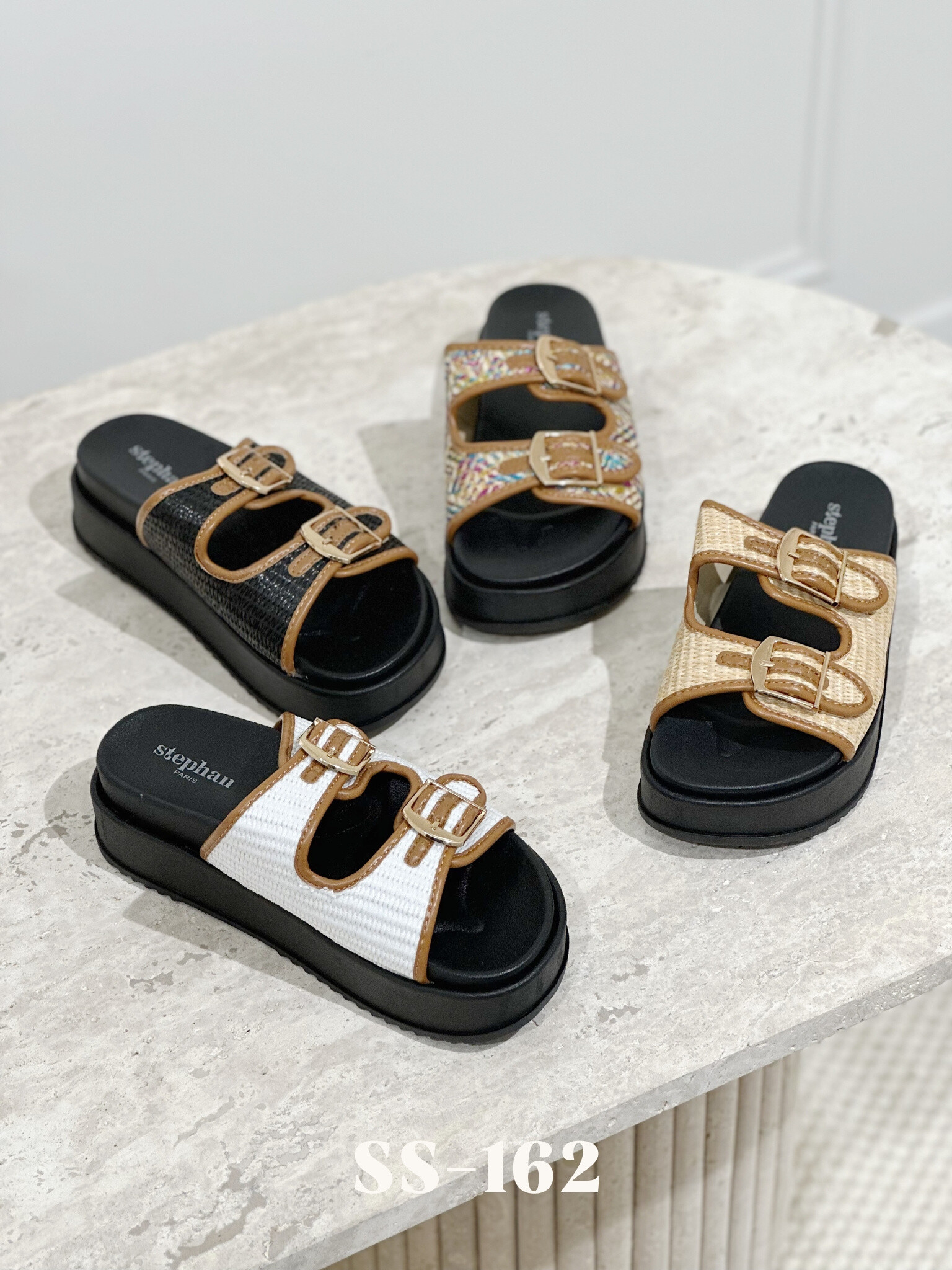 Grossiste Stephan Paris - Sandales à plateforme en textile tressé et boucles dorées