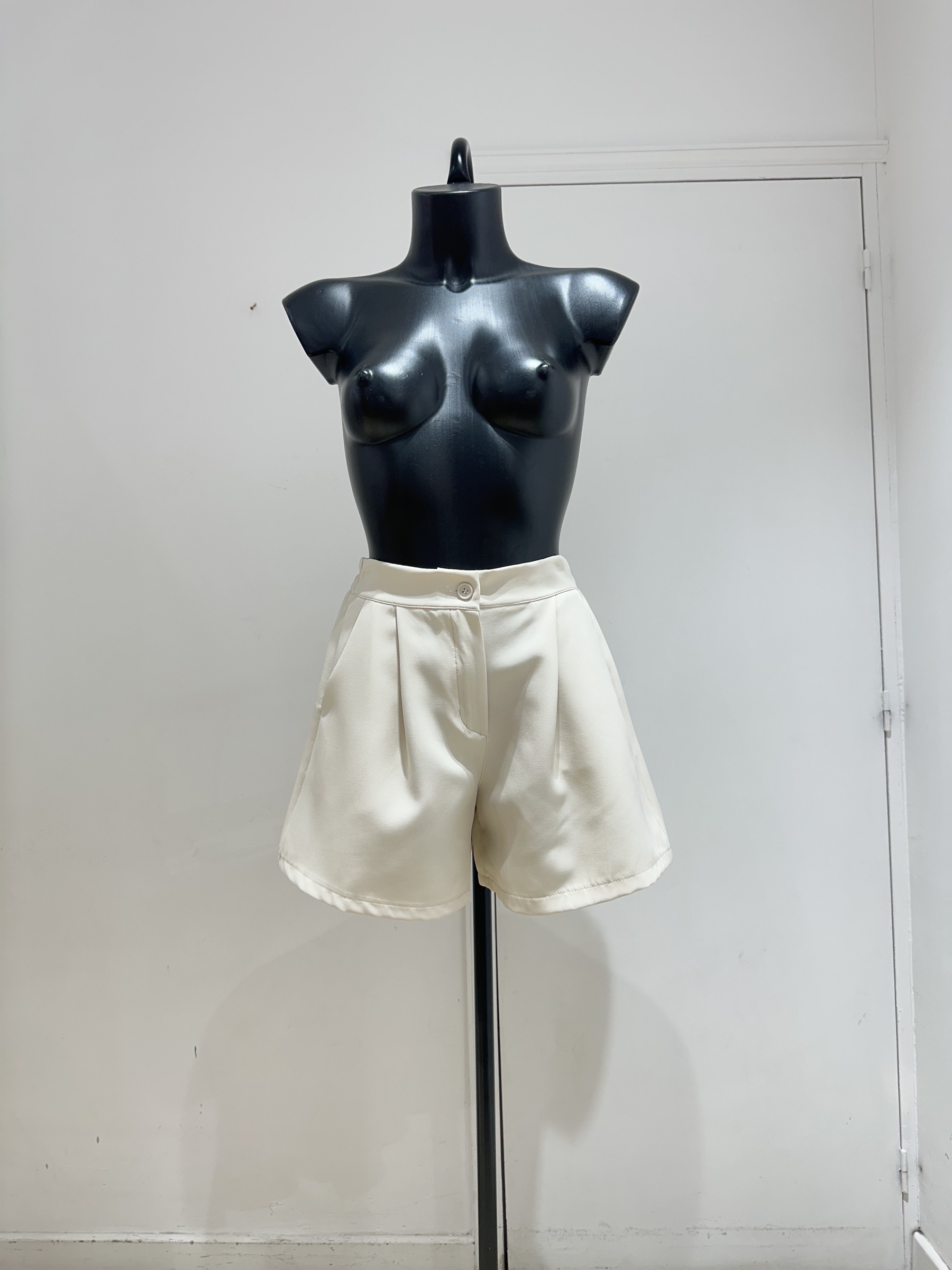 Grossista Studio170 - Shorts a Vita Alta Plissettati