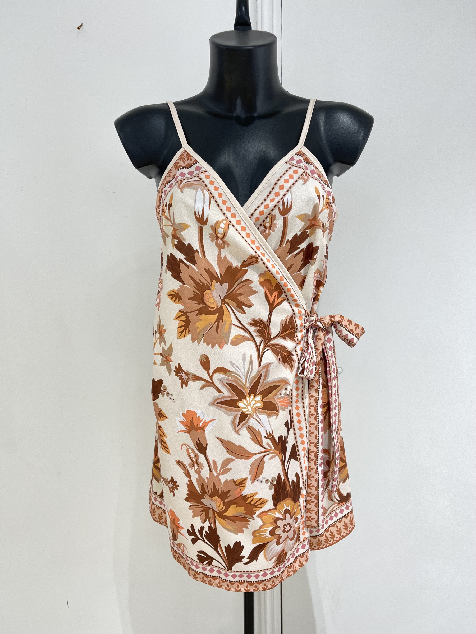 Grossiste Studio170 - ROBE COURTE PORTE-FEUILLE