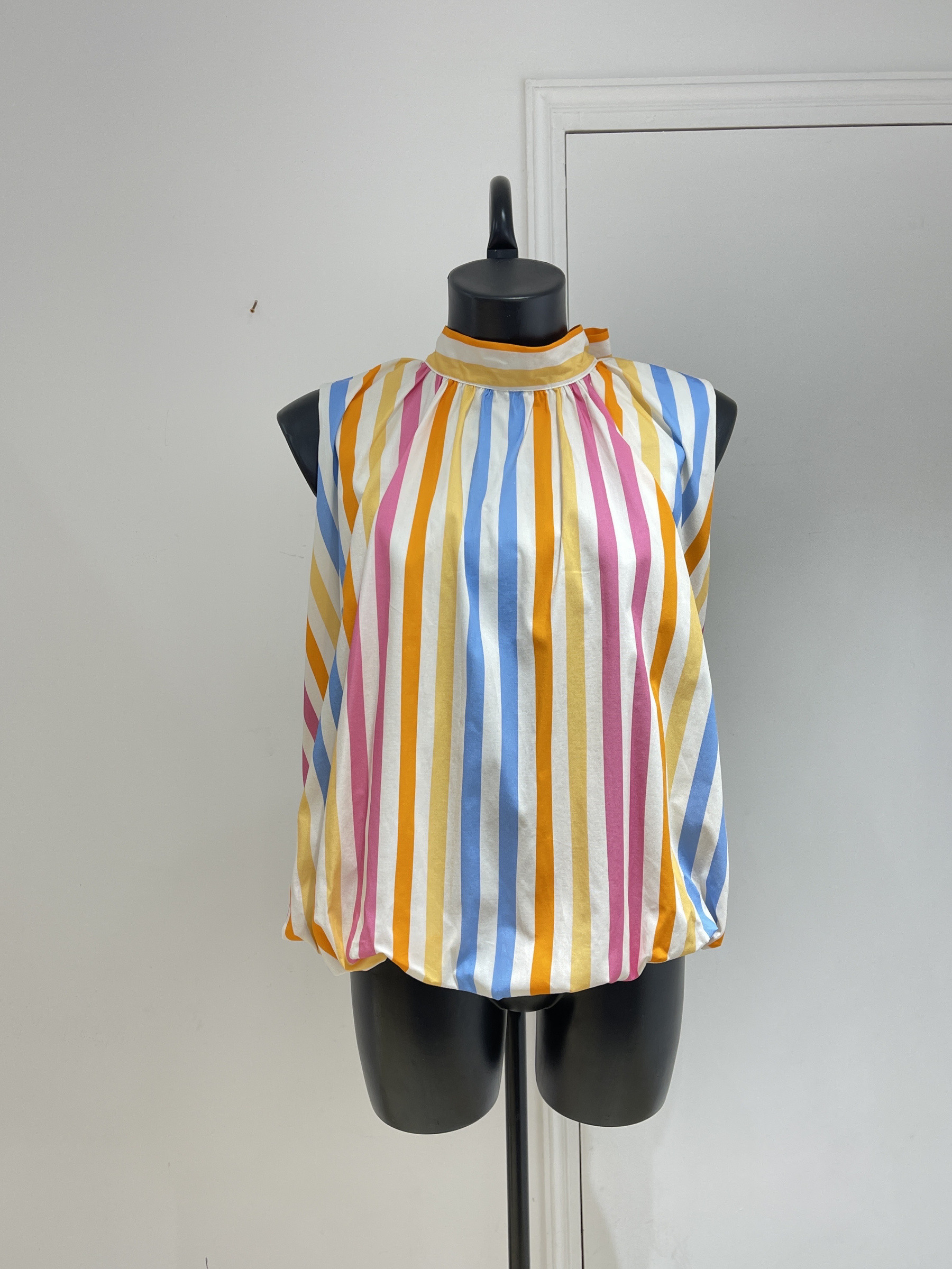 Grossiste Studio170 - TOP SANS MANCHES RAYÉ À OURLET BOULE
