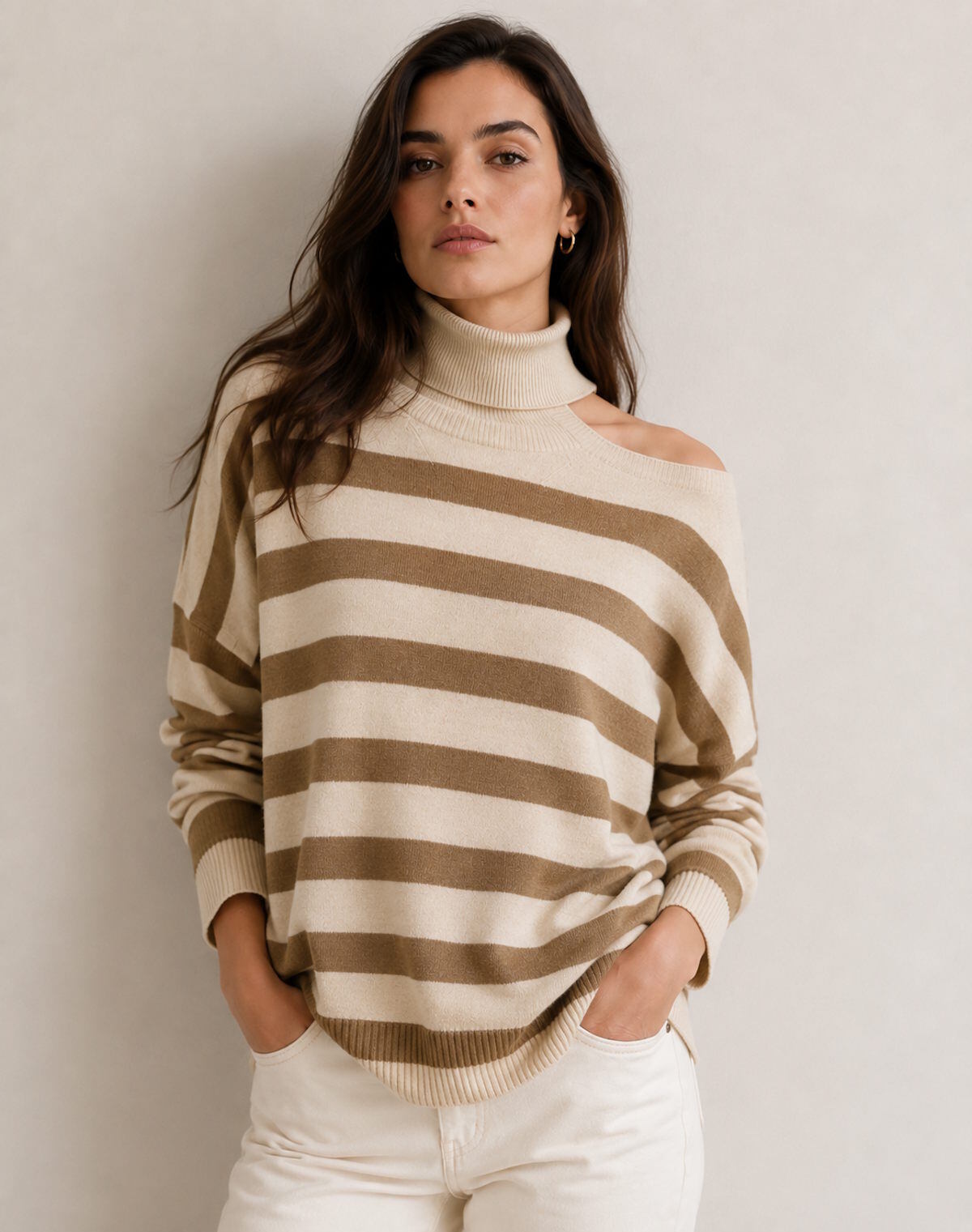 Wholesaler Suie Valentini - Cashmere Blend Turtleneck Sweater, Distinctive Collar Detail Design, art. 8248