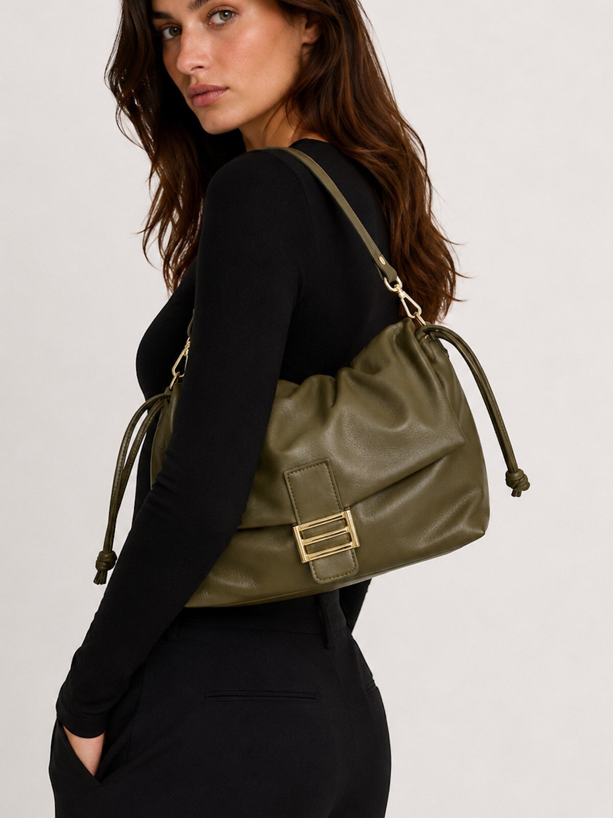 Wholesaler Suie Valentini - Genuine Leather Shoulder Bag with 2 straps