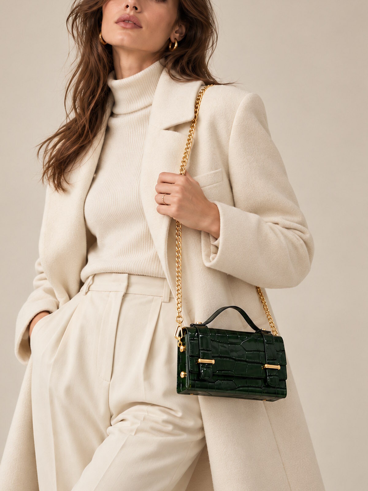 Wholesaler Suie Valentini - Glossy Croc-Embossed Leather Chain Shoulder Bag, Made in Italy