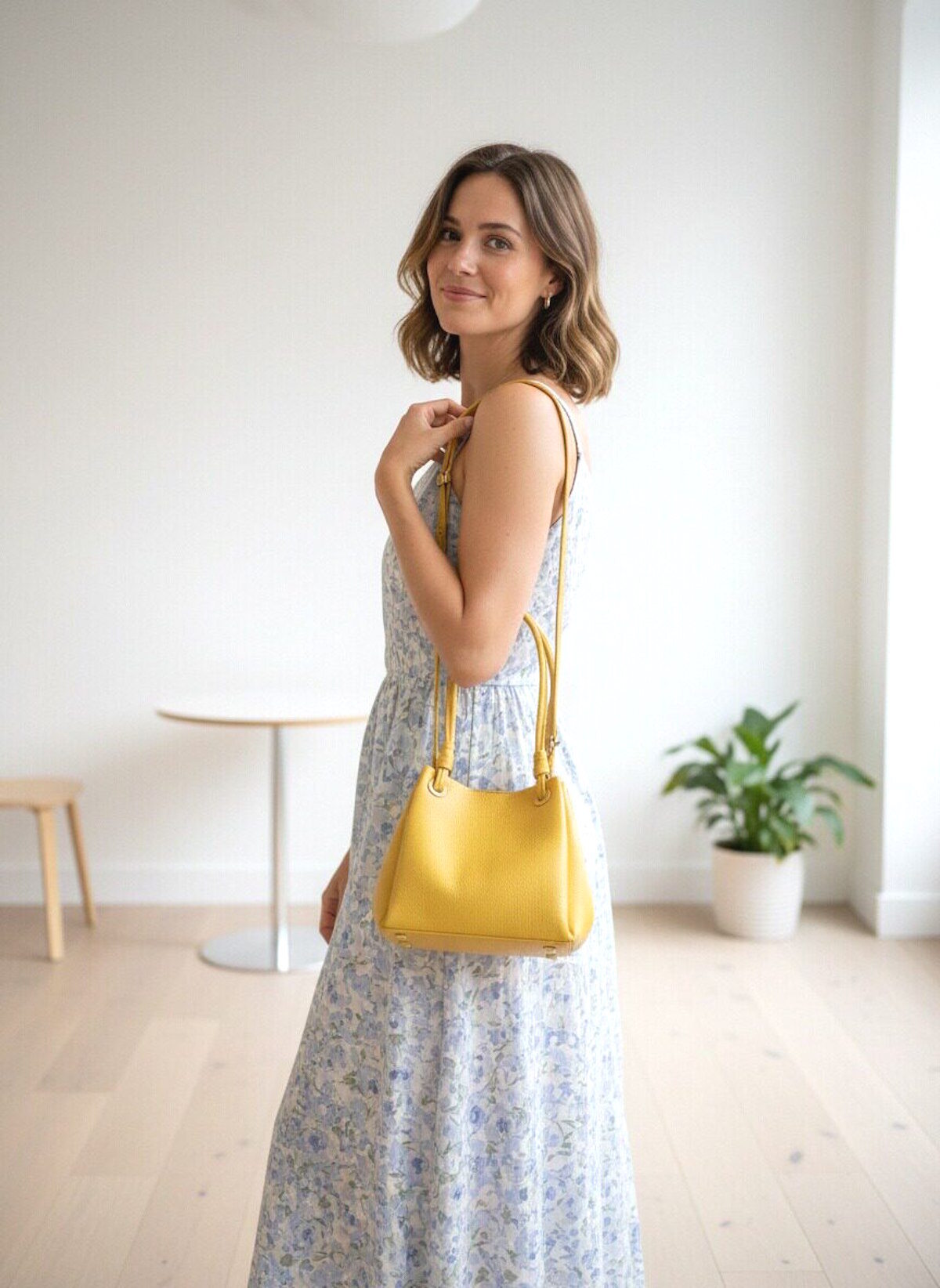 Grossiste Suie Valentini - Sac à bandoulière en cuir véritable pour femme, fabriqué en Italie