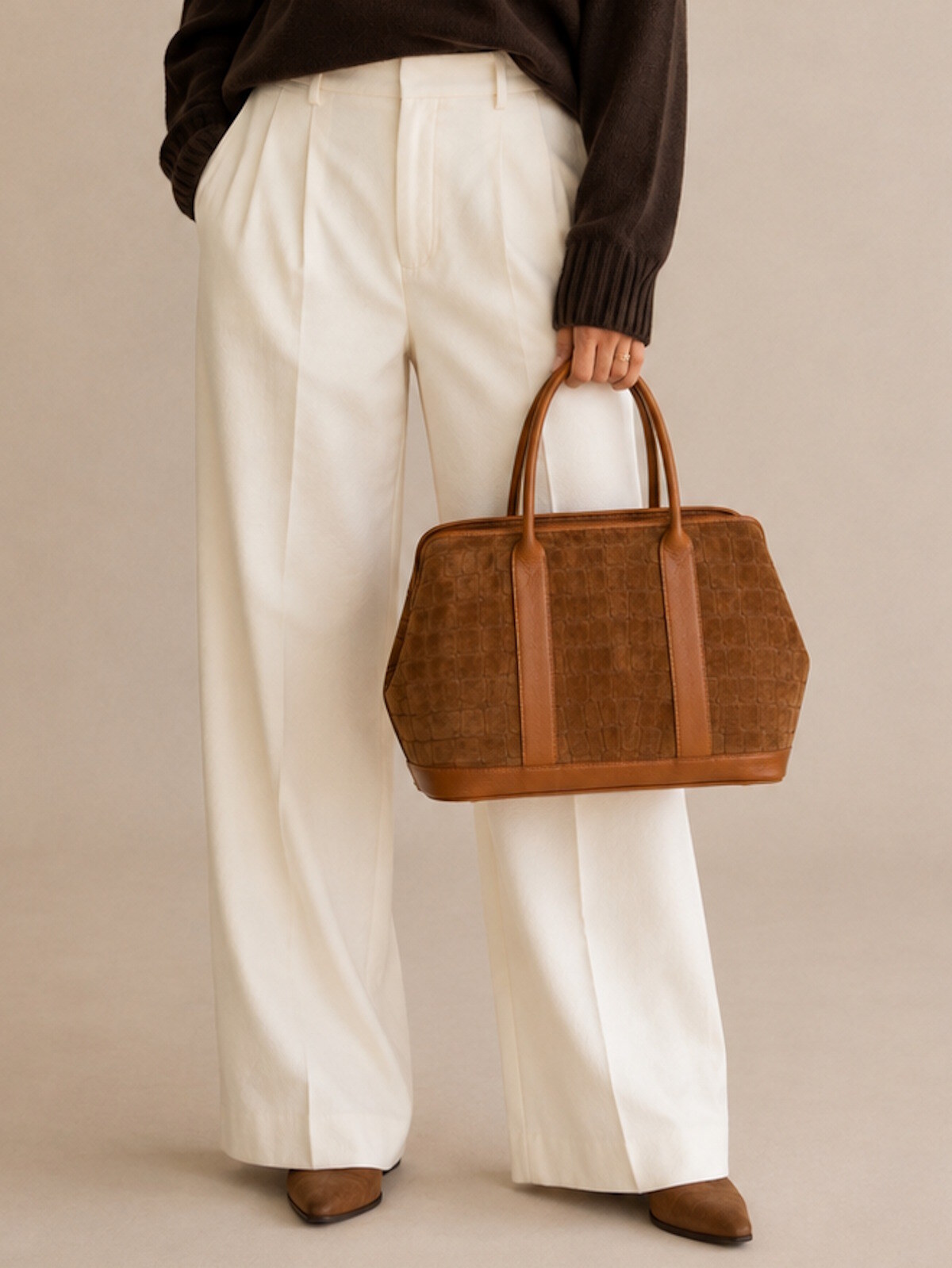 Wholesaler Suie Valentini - Genuine Leather & Suede Croc-Embossed Top Handle Bag, Made in Italy